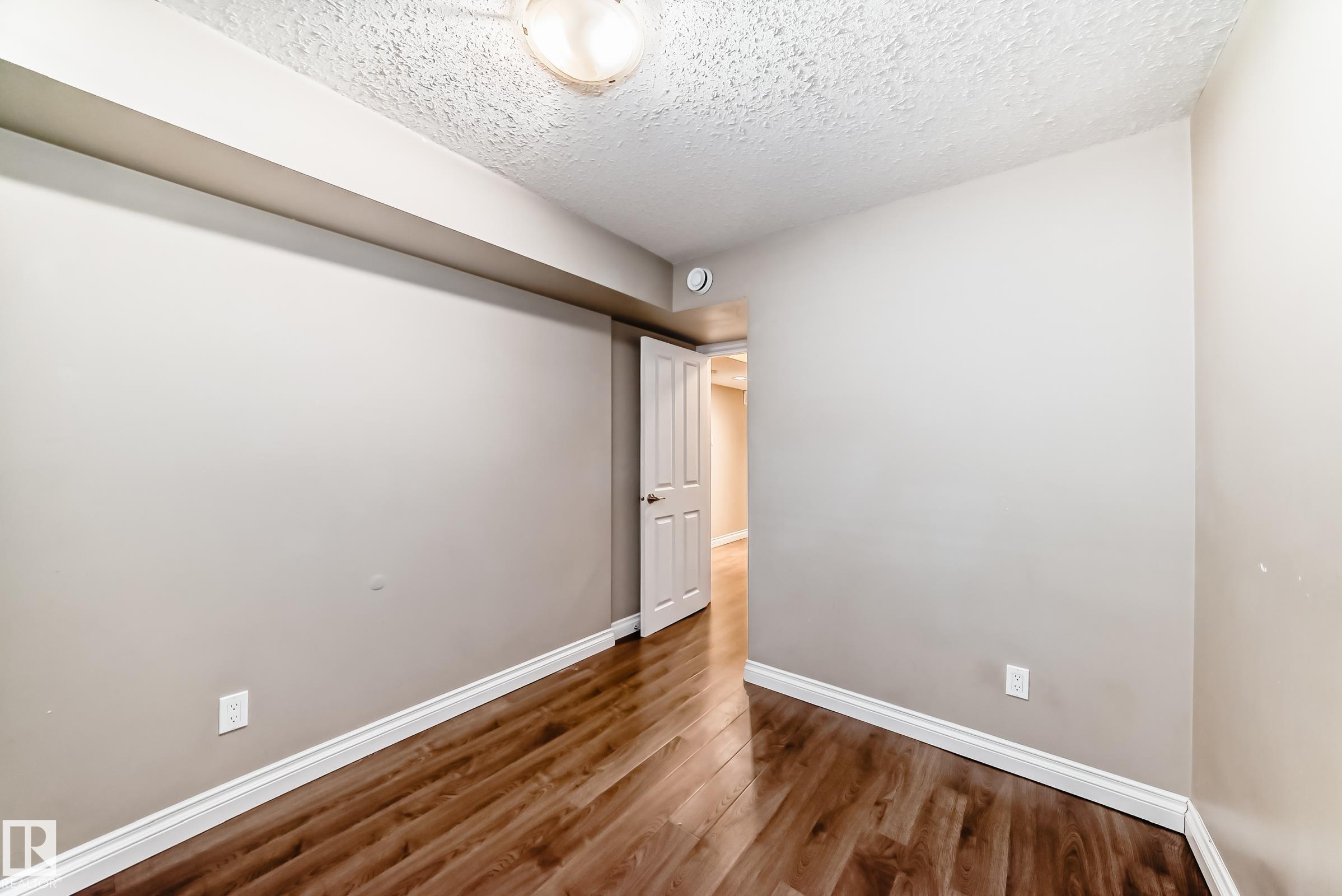 https://zimg.paragon.ice.com/ParagonImages/Property/PM/RAE/225394632/47/0/0/5e3f4b0c72046f0ef35a780c96eca02e/1/79ac6215936c1025589c7d6179116fd2/225394632-f00be5ee-54eb-4aa6-96aa-bb9ec905d22e.JPG