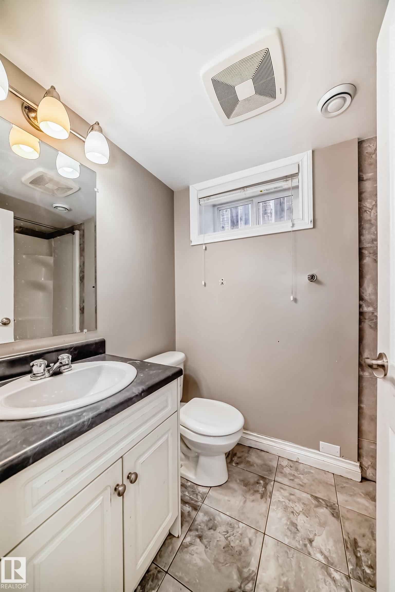 https://zimg.paragon.ice.com/ParagonImages/Property/PM/RAE/225394632/49/0/0/fa86d6a18110d46767864114f8269b76/1/79ac6215936c1025589c7d6179116fd2/225394632-9c52f500-3fec-43bc-9637-3cf5136cd2ca.JPG