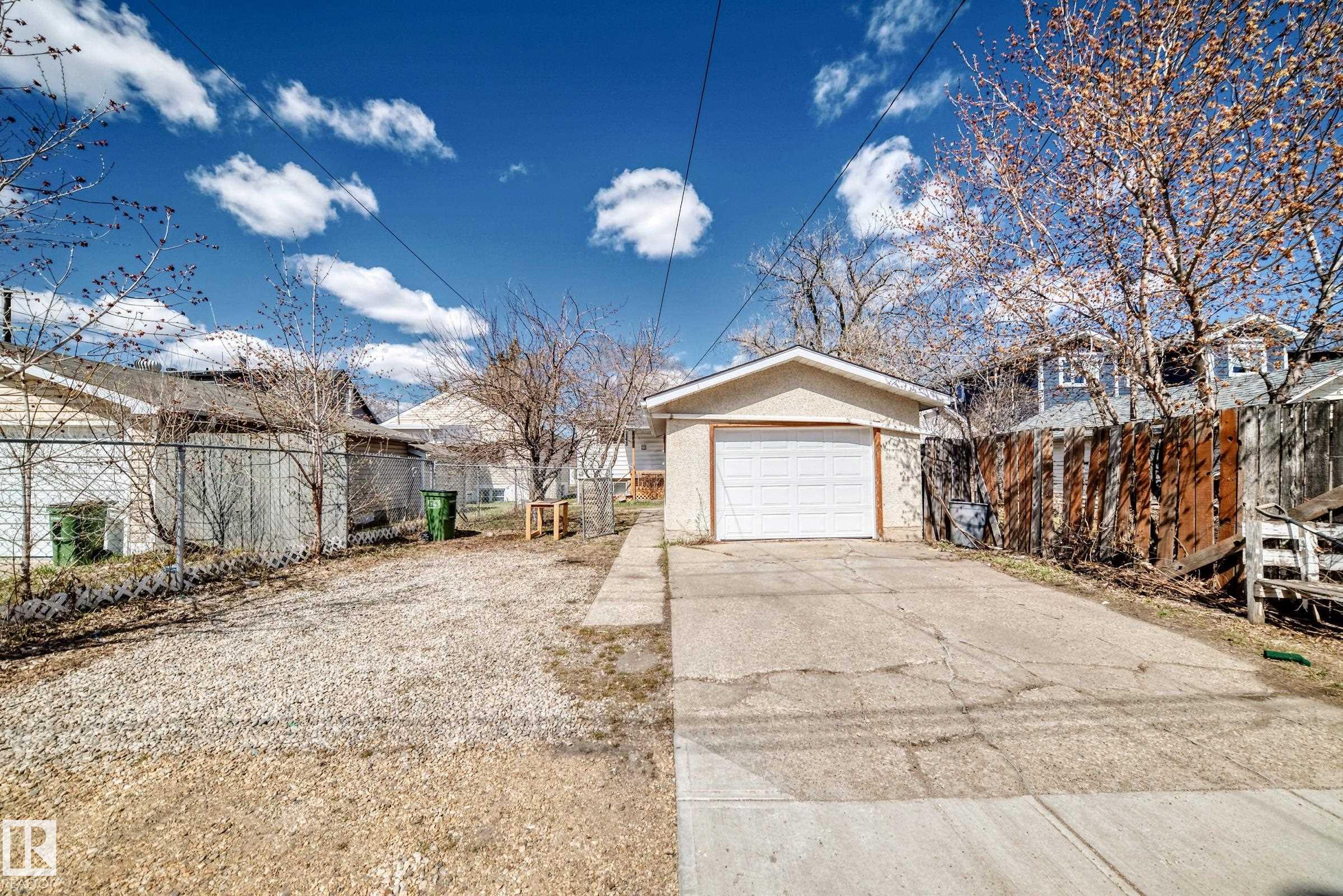 https://zimg.paragon.ice.com/ParagonImages/Property/PM/RAE/225394632/58/0/0/e3c92c4a0481e14a94da17585606fef2/1/79ac6215936c1025589c7d6179116fd2/225394632-e4a79314-e9d8-4c47-96bf-b57900b8079e.JPG
