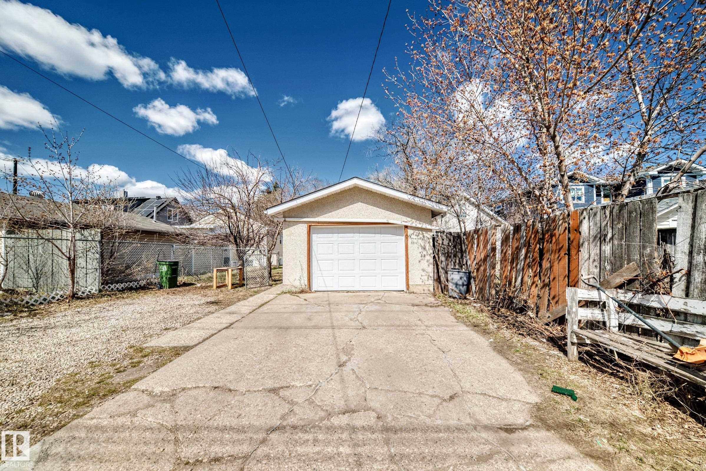 https://zimg.paragon.ice.com/ParagonImages/Property/PM/RAE/225394632/59/0/0/37ad55c81cf67374d314d3ada71e144c/1/79ac6215936c1025589c7d6179116fd2/225394632-f99b24d4-b8bf-405d-8274-110698e9ac84.JPG