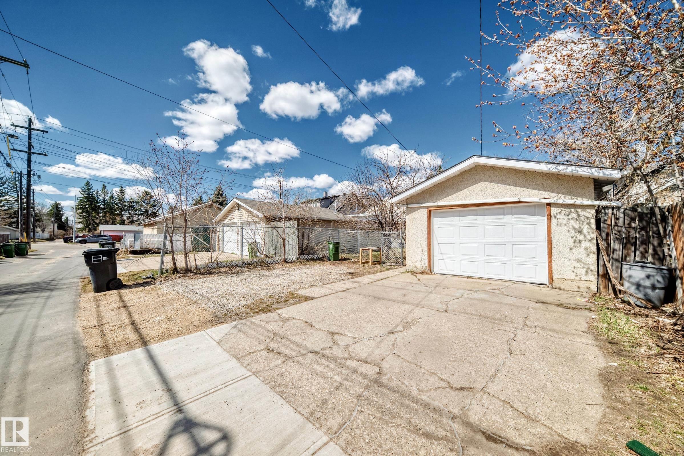 https://zimg.paragon.ice.com/ParagonImages/Property/PM/RAE/225394632/60/0/0/3cec50c2d80218a85c3ca91004d92d62/1/79ac6215936c1025589c7d6179116fd2/225394632-ef20b1a7-7a91-4163-baec-70eb1db6d29e.JPG