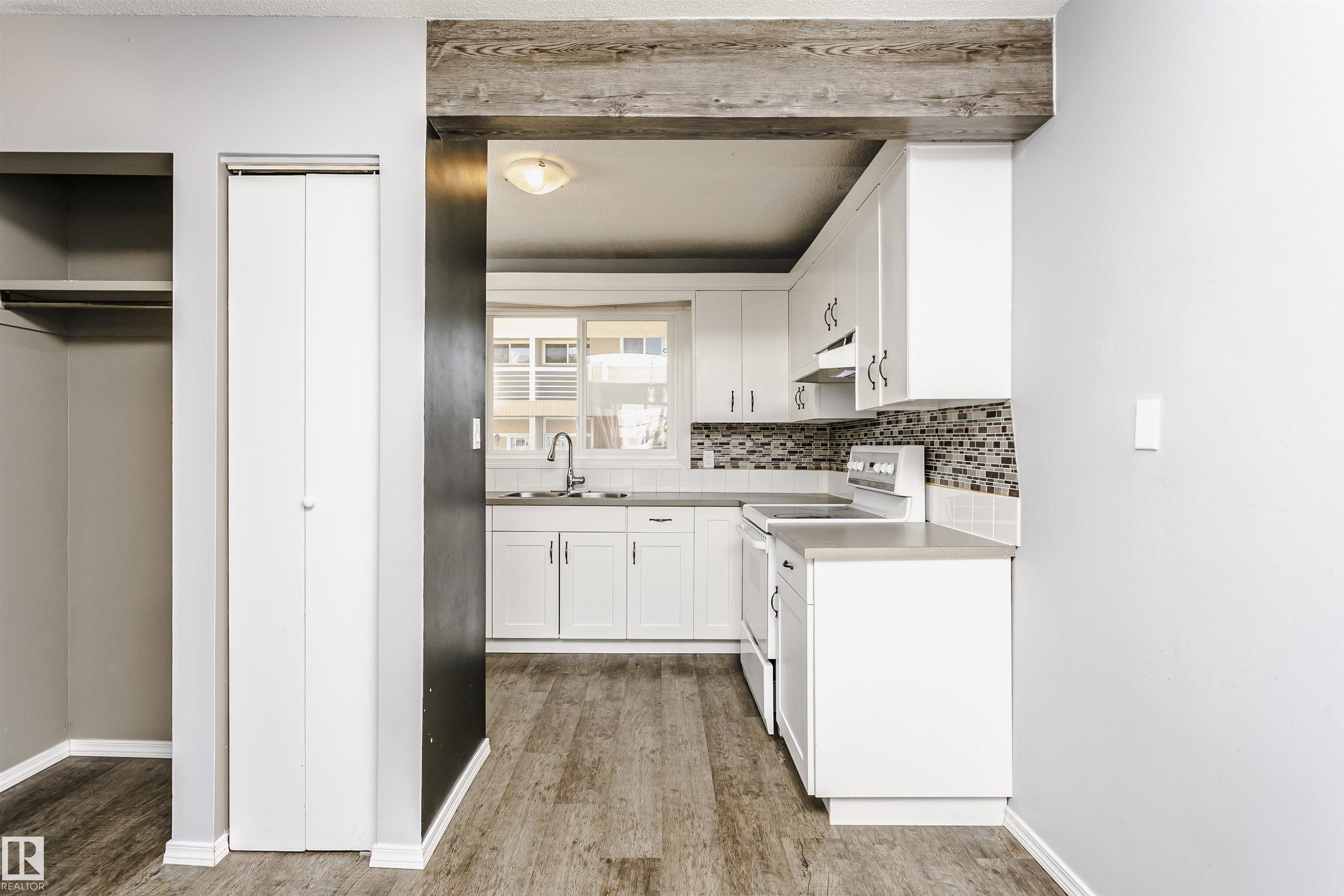 Photo 12 at 8109 132a Avenue NW, Delwood, Edmonton