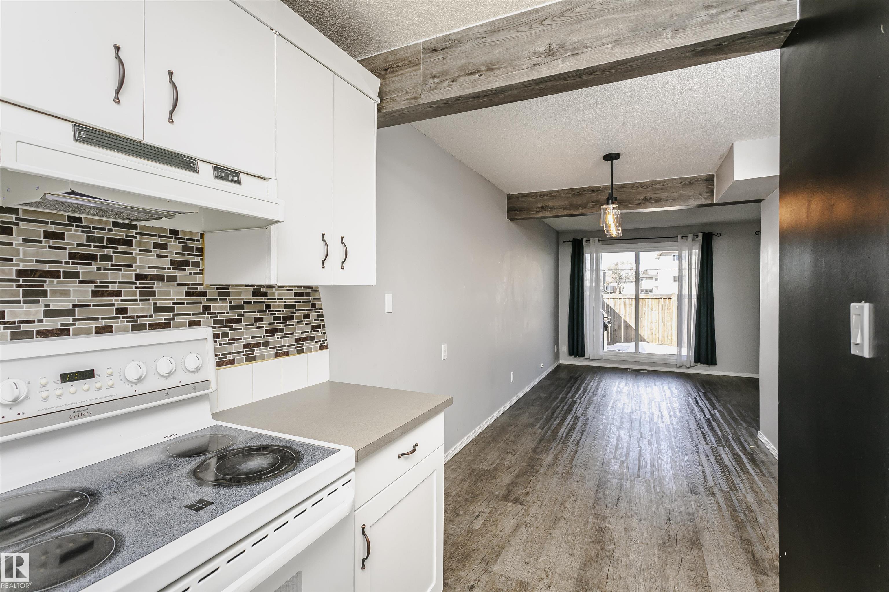 Photo 14 at 8109 132a Avenue NW, Delwood, Edmonton