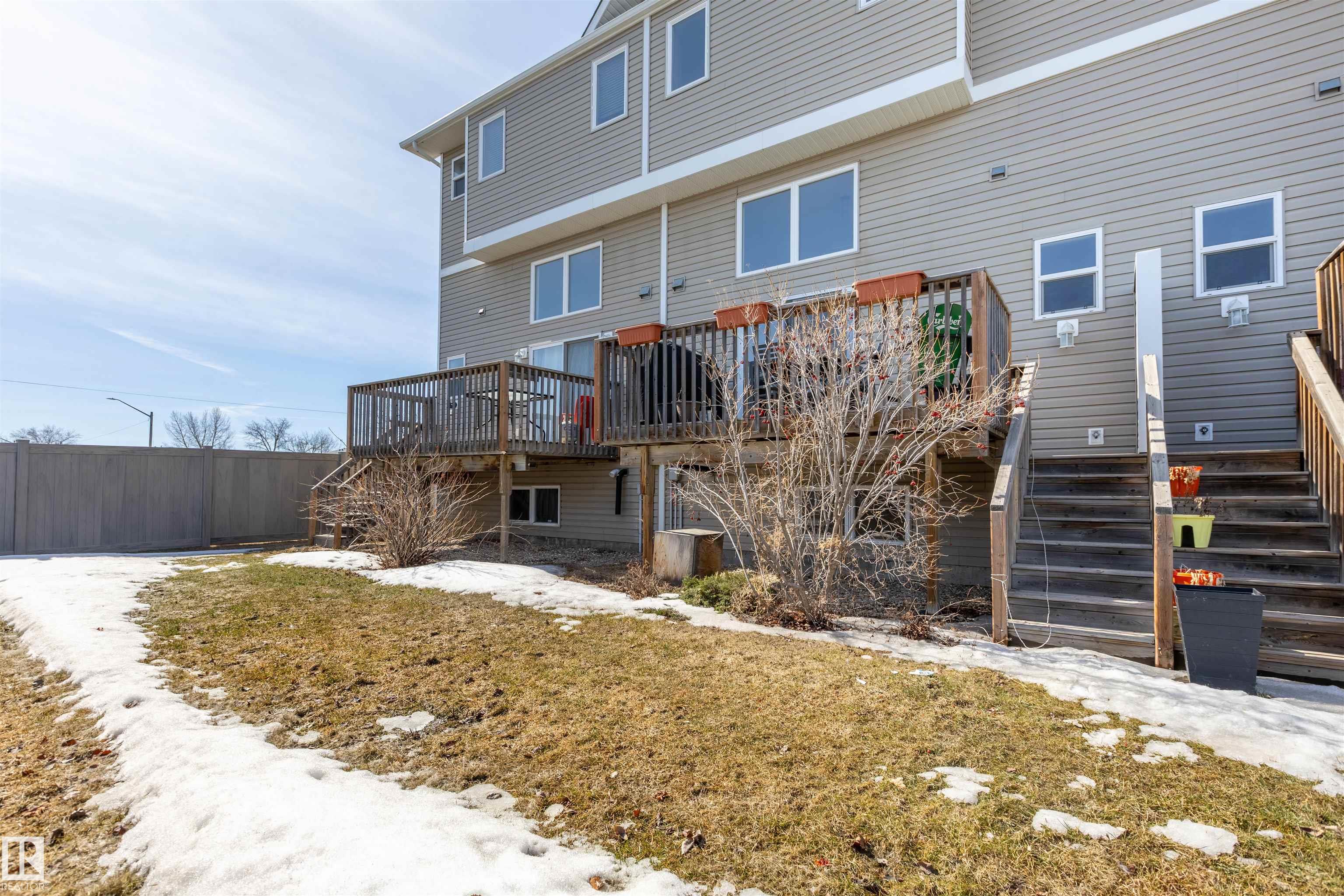 Photo 29 at 46 - 9904 101 Avenue, Morinville