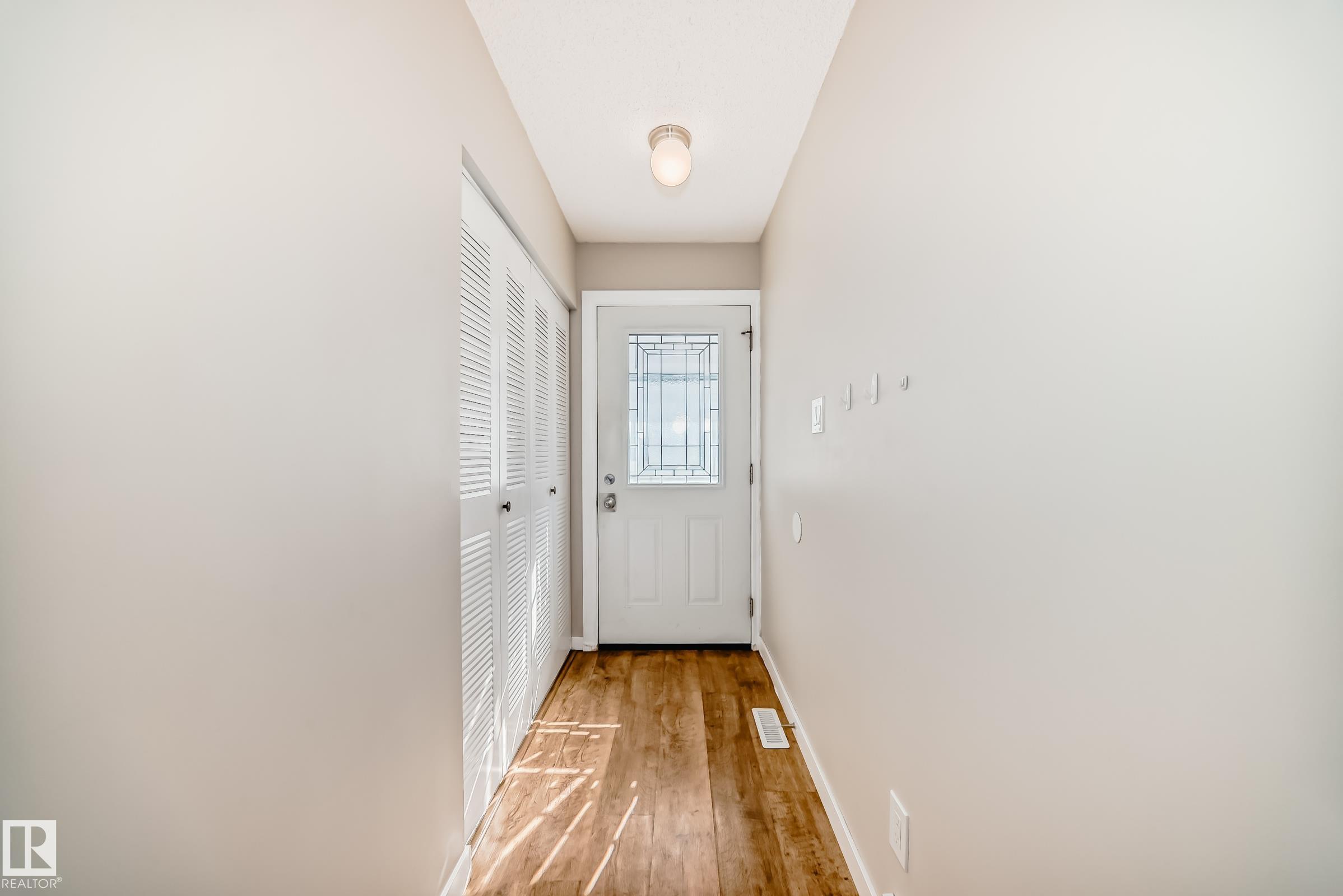 6 Woodvale Village NW, Greenview, Edmonton