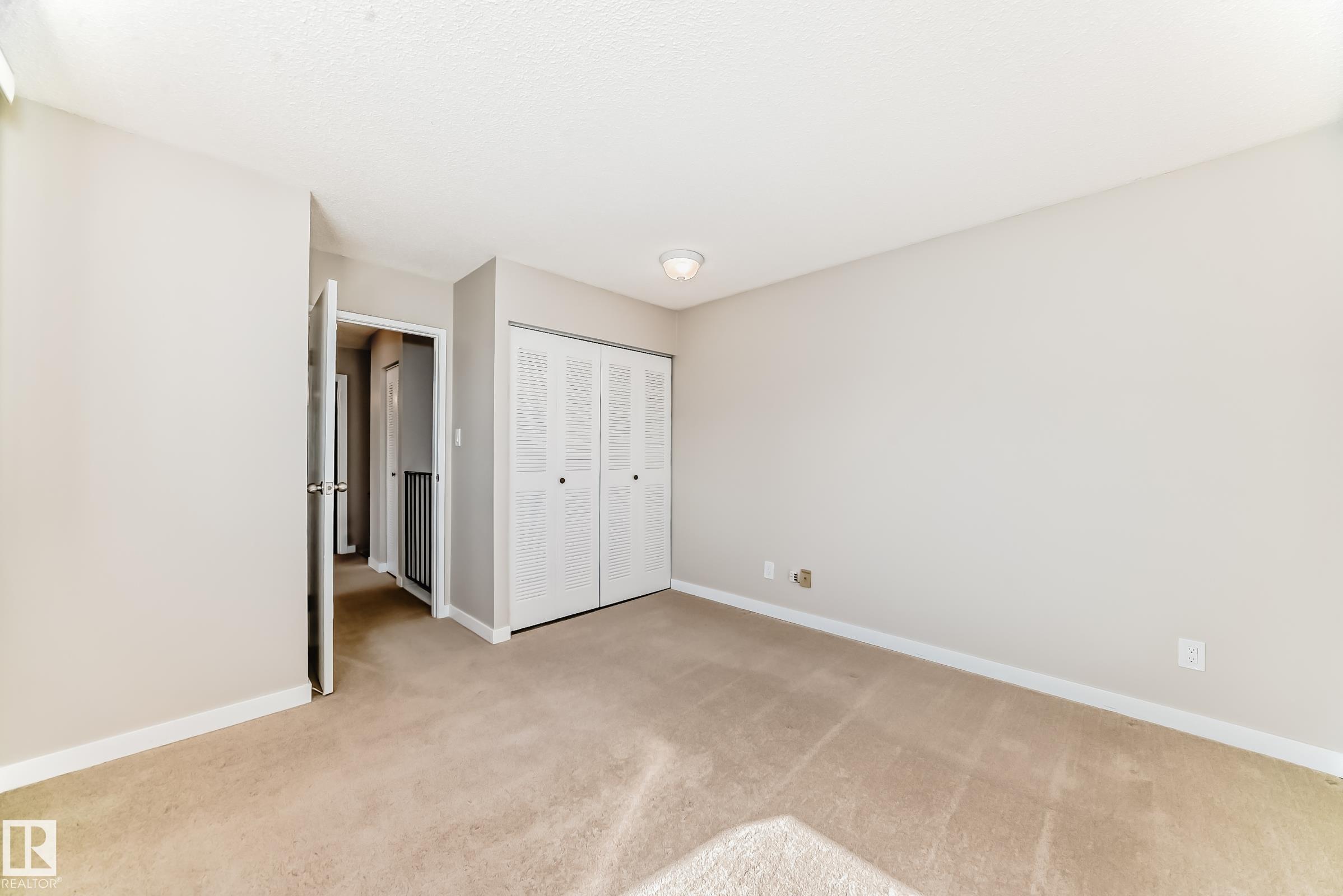 Photo 18 at 6 Woodvale Village NW, Greenview, Edmonton