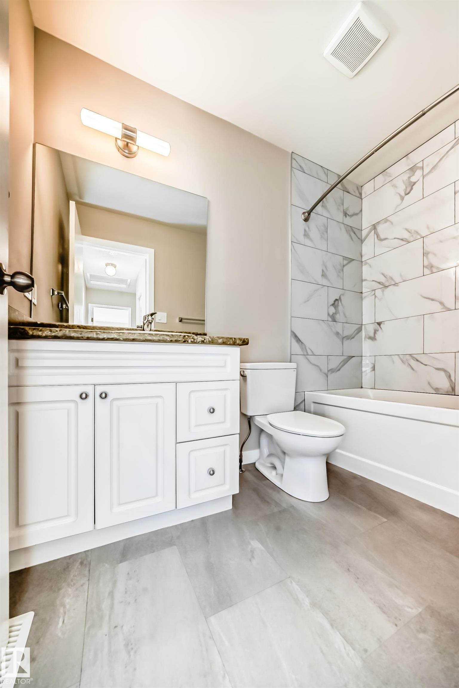 Photo 24 at 6 Woodvale Village NW, Greenview, Edmonton