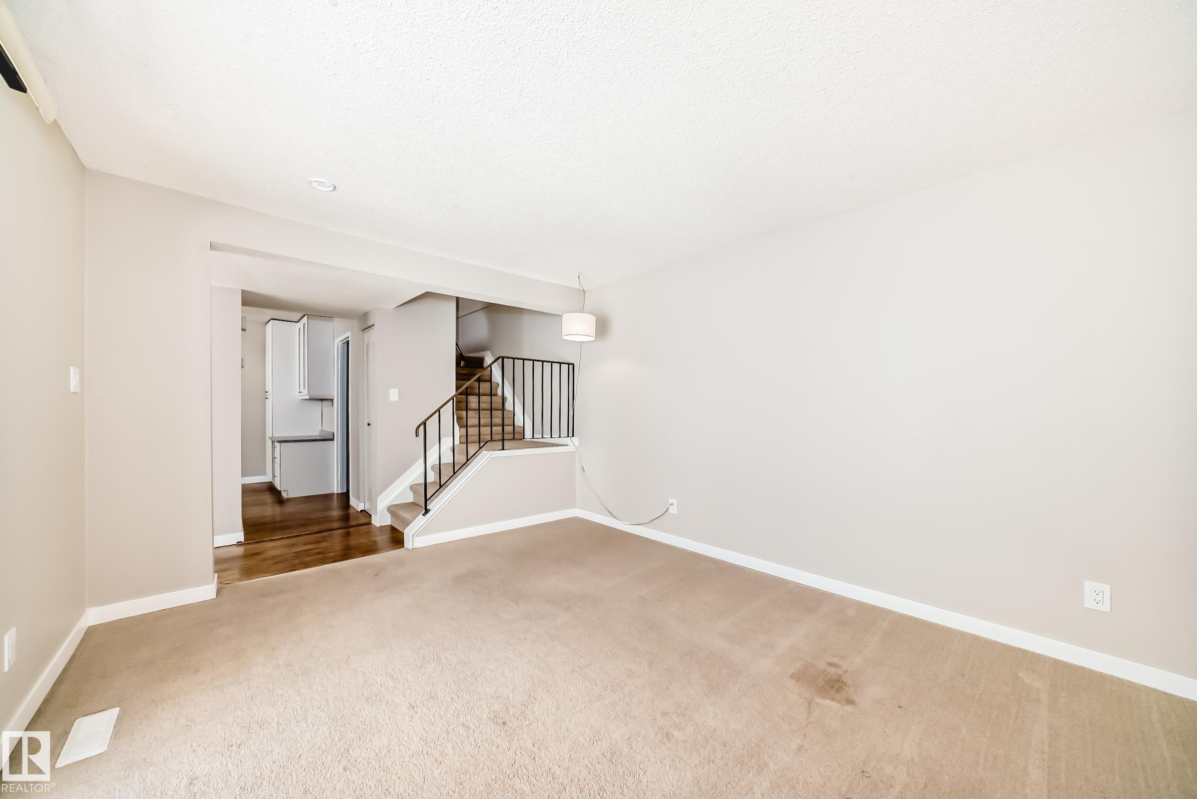 Photo 9 at 6 Woodvale Village NW, Greenview, Edmonton