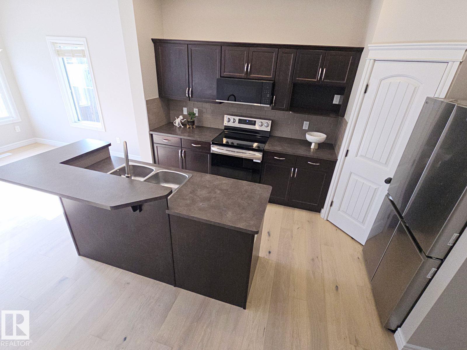 Picture for 11525 18A AV SW