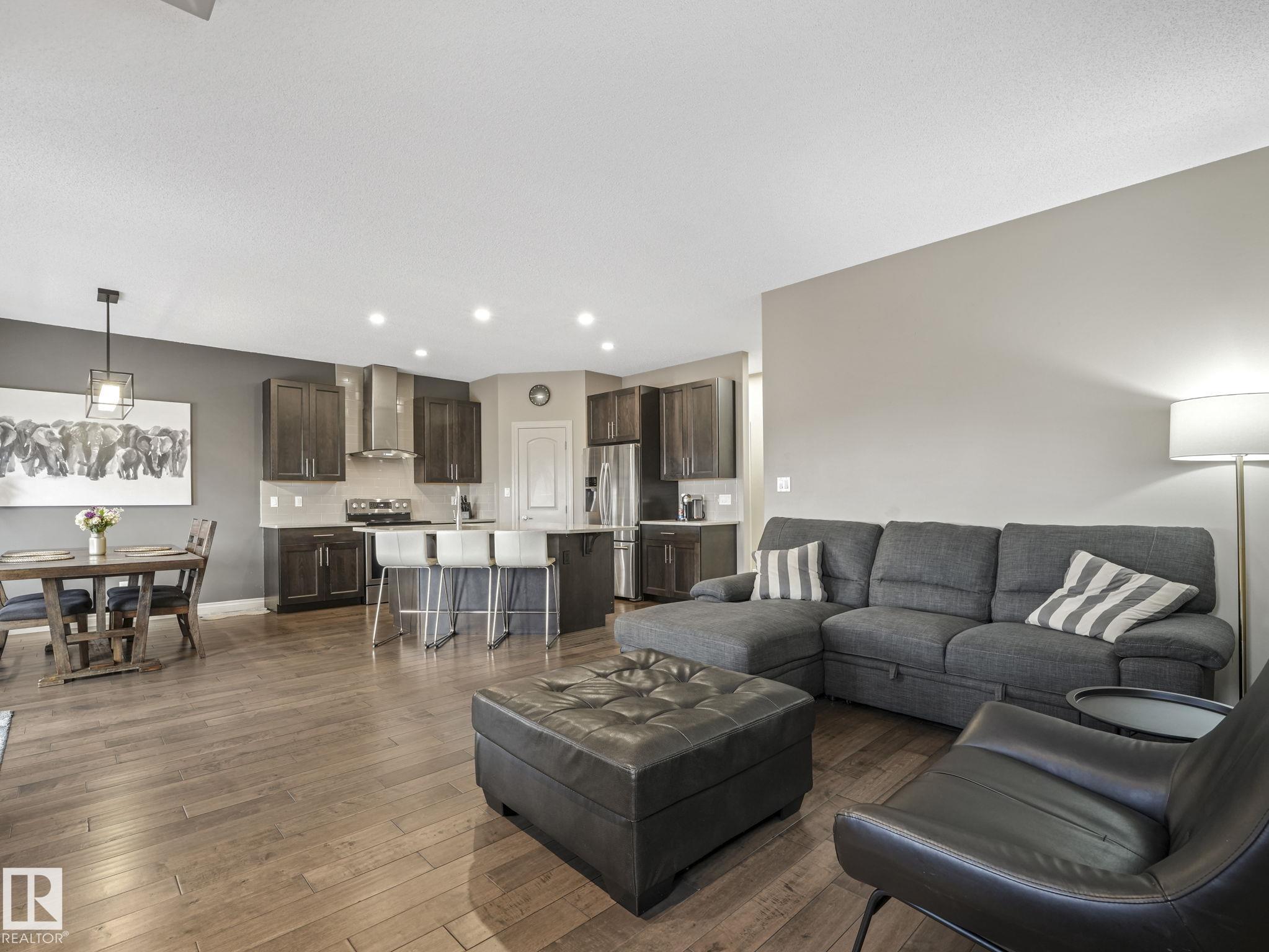 https://zimg.paragon.ice.com/ParagonImages/Property/PM/RAE/225394706/16/0/0/f3a4ebb937347ca881bf3fe8a71a5a0d/1/90fc53a19d1b152771432a652223dc80/225394706-4cd85238-f47d-4621-87fd-fd263ce0cbdf.JPG