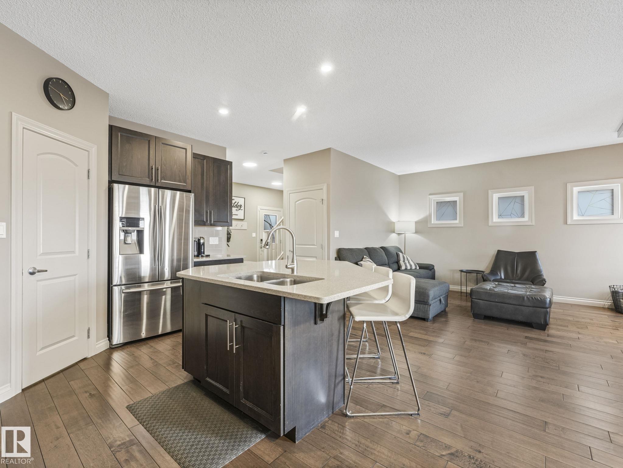 https://zimg.paragon.ice.com/ParagonImages/Property/PM/RAE/225394706/9/0/0/5265b88cbeede3abf96211de8689d1ed/1/90fc53a19d1b152771432a652223dc80/225394706-335167c3-9835-4c2e-a540-25a810091817.JPG