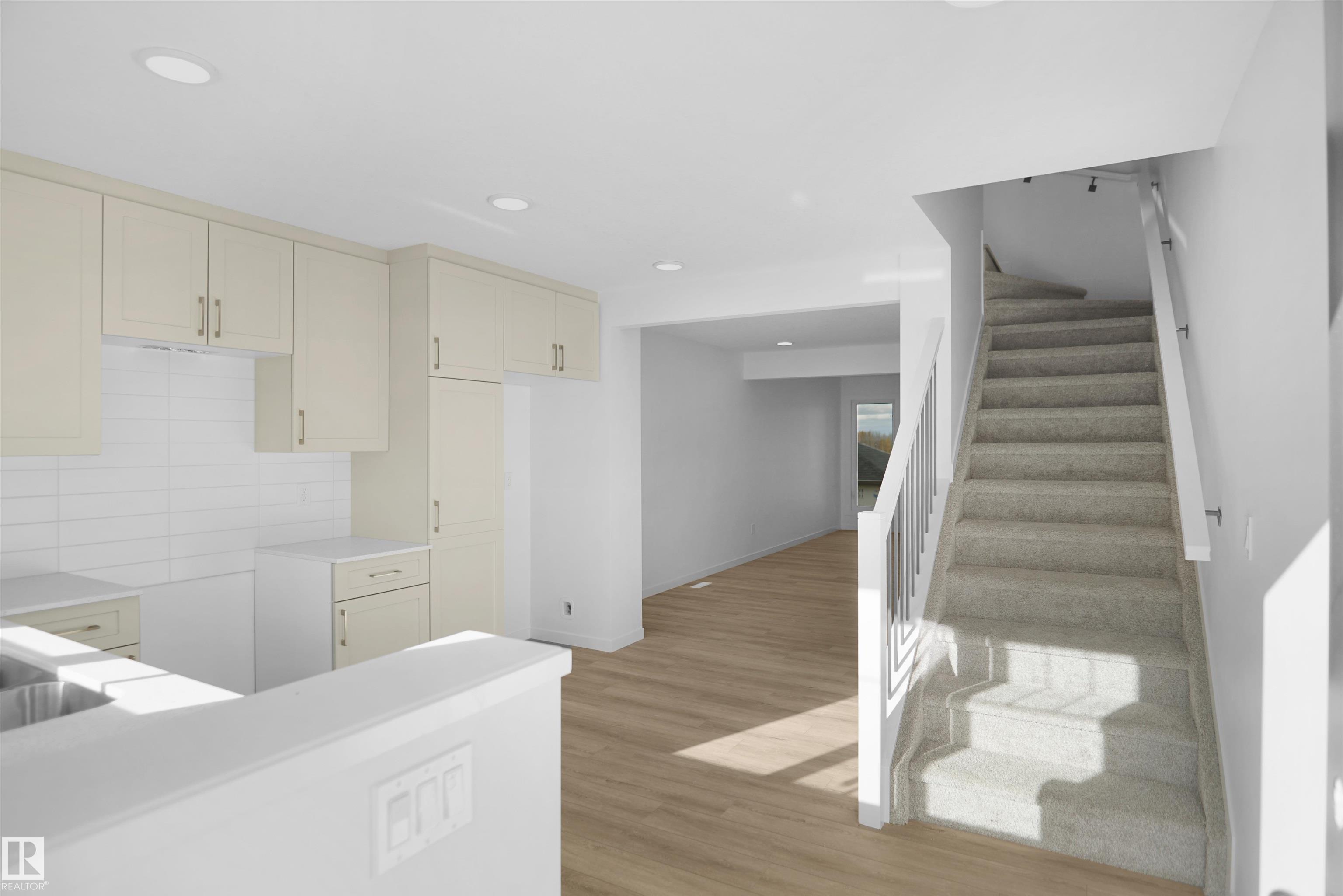 Photo 9 at 4352 Kinglet Drive NW, Kinglet Gardens, Edmonton