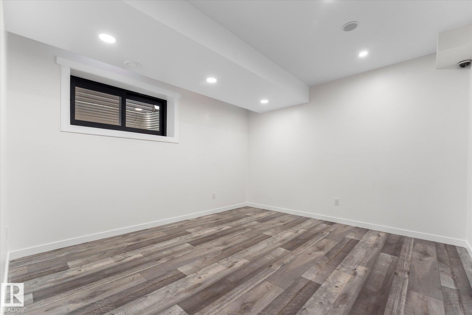 Photo 39 at 9 Brunswyck Crescent, Fenwyck, Spruce Grove