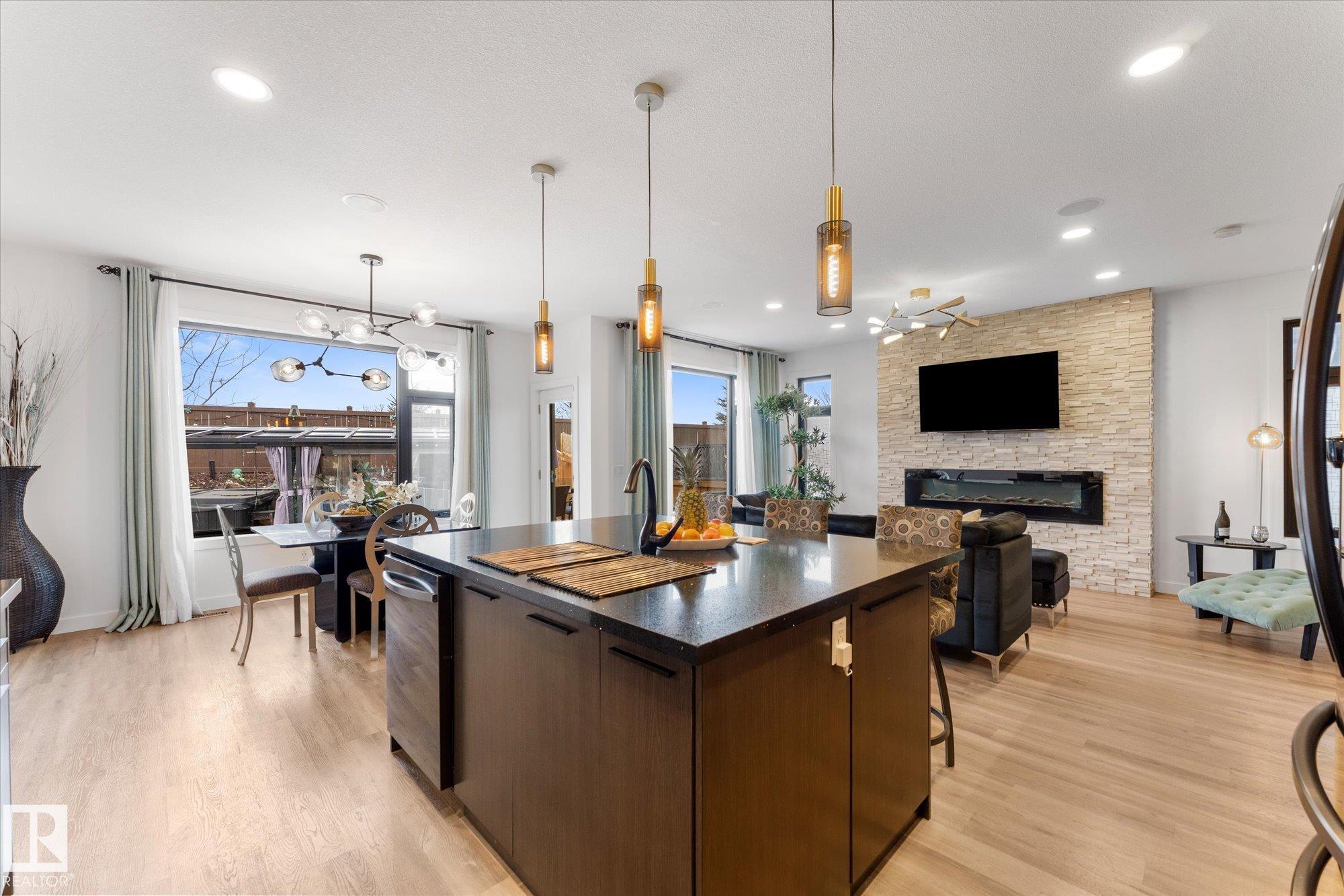 Photo 7 at 9 Brunswyck Crescent, Fenwyck, Spruce Grove