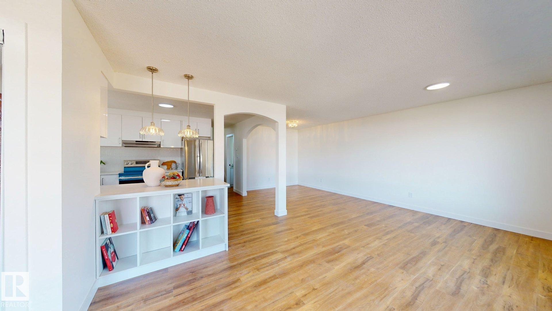 8515 86 Avenue NW, Bonnie Doon, Edmonton