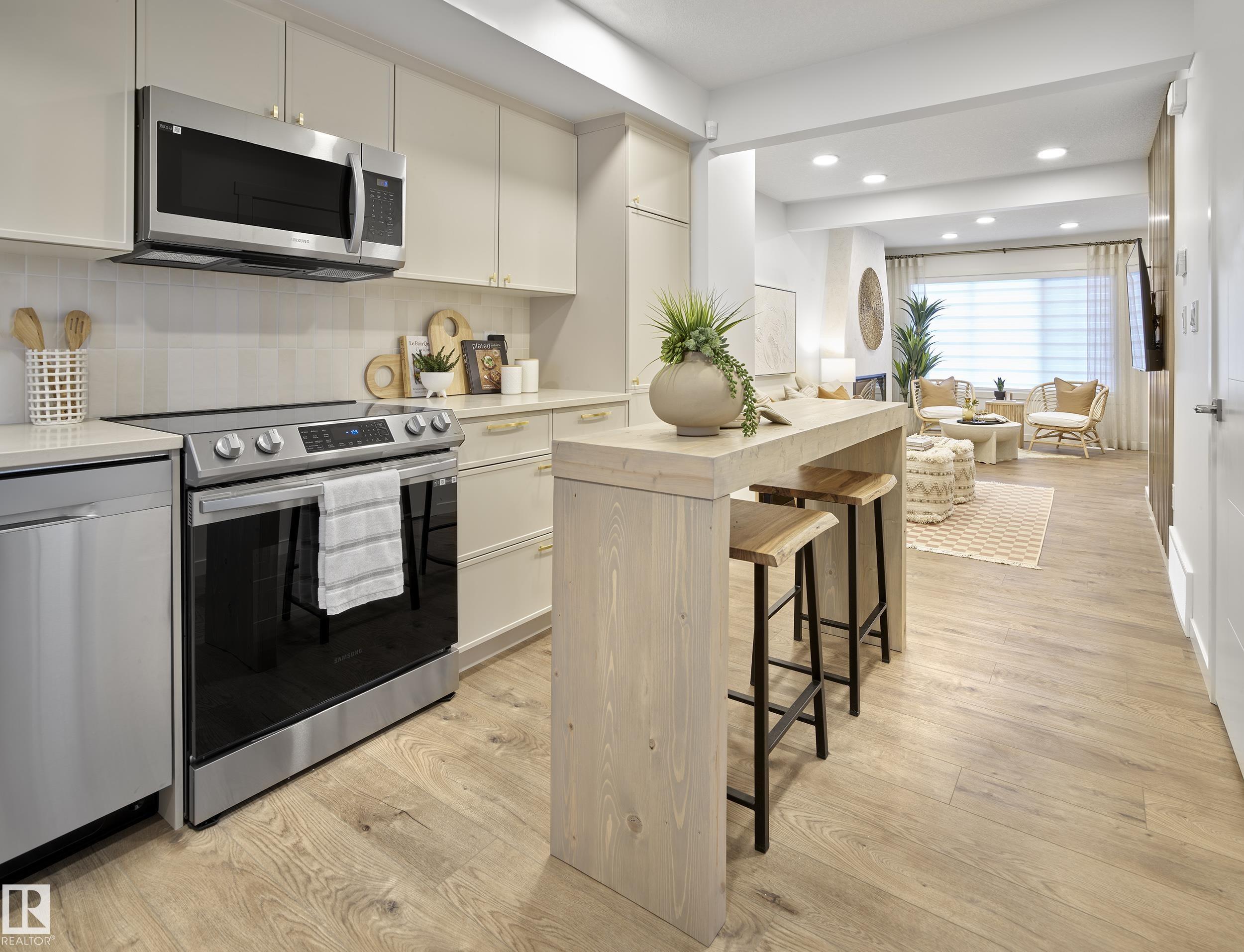 Picture for 505 177 AV NE