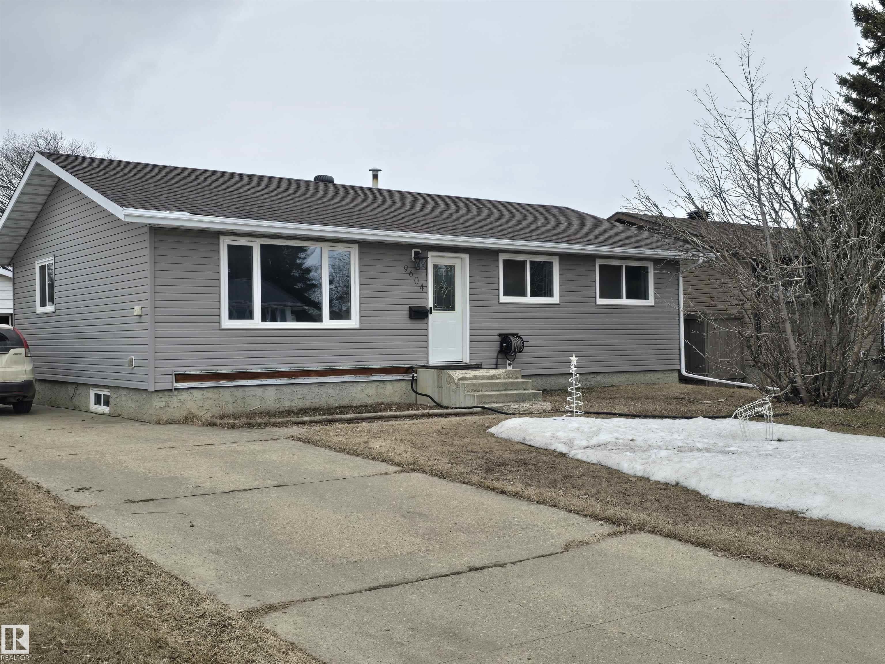 9604 98a Street, Morinville