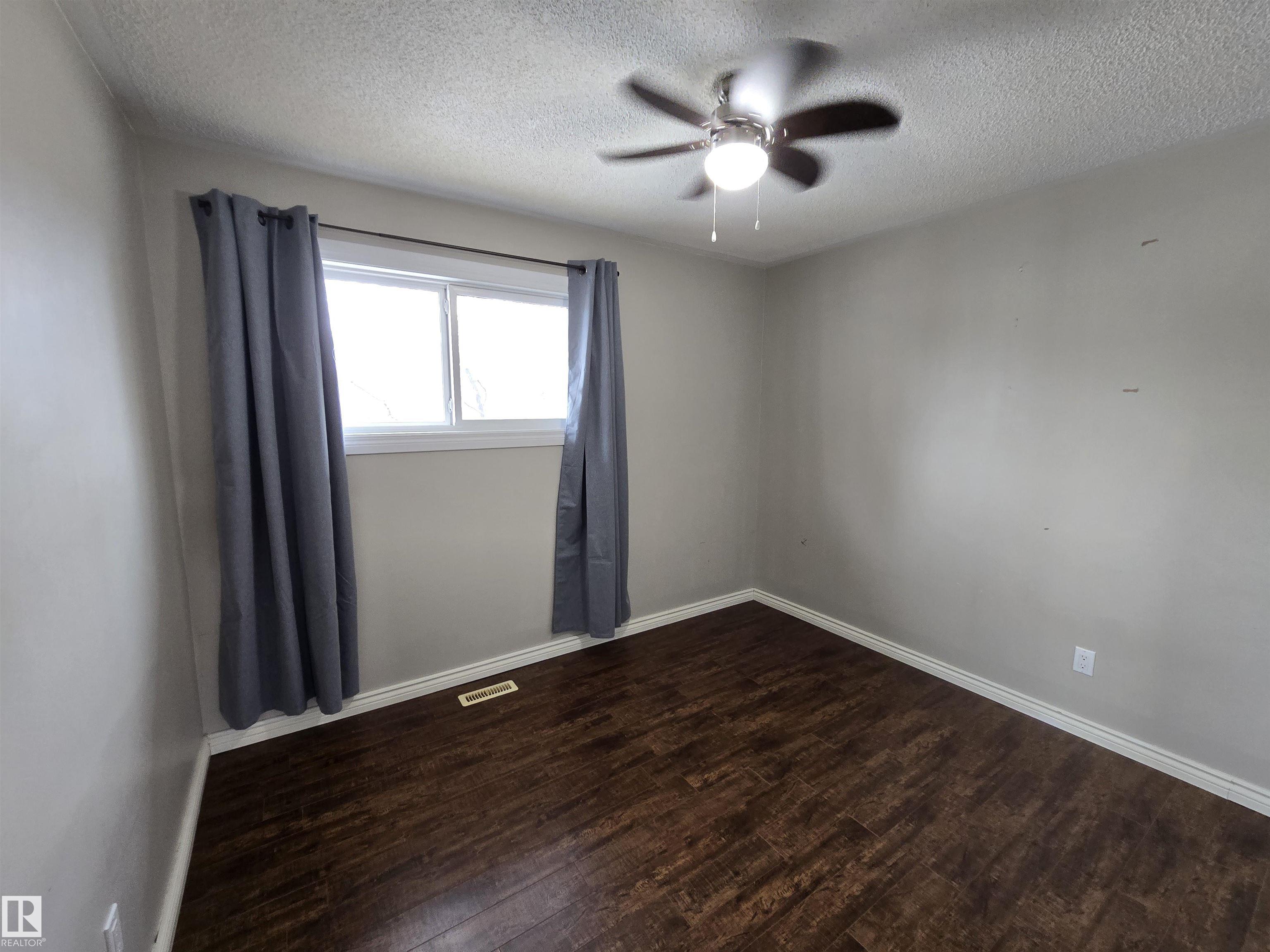 Photo 16 at 9604 98a Street, Morinville