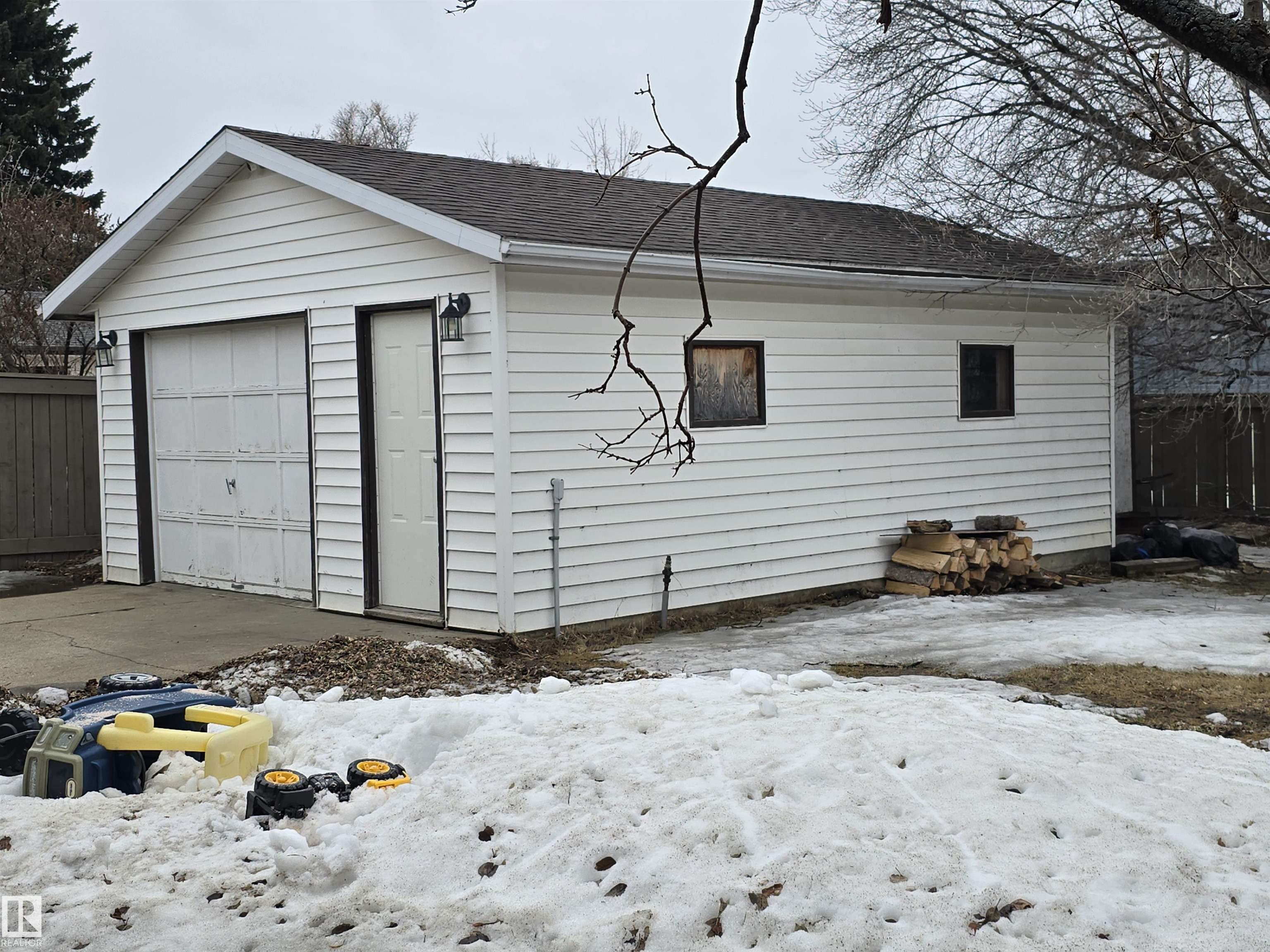 9604 98a Street, Morinville