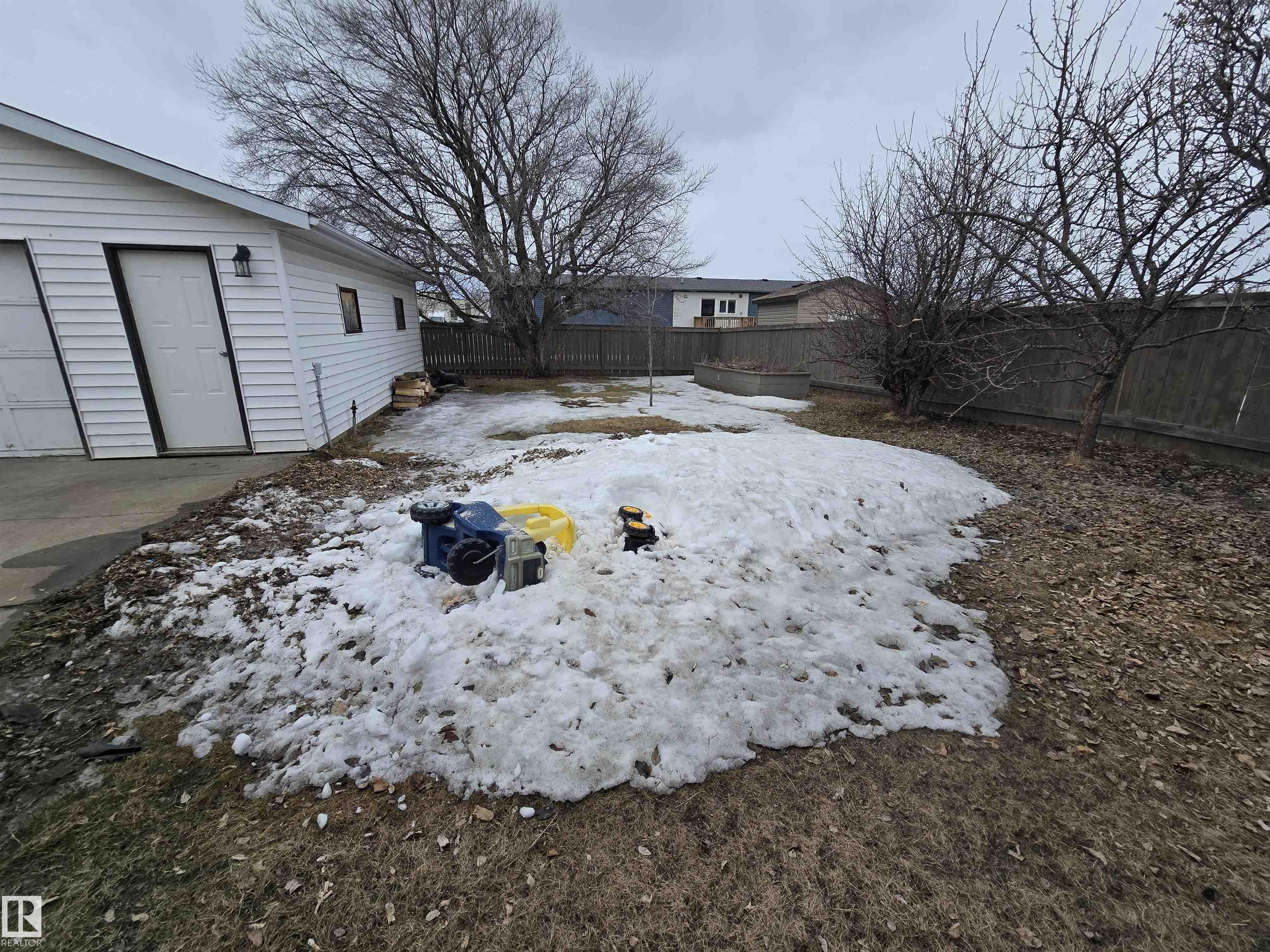 Photo 6 at 9604 98a Street, Morinville