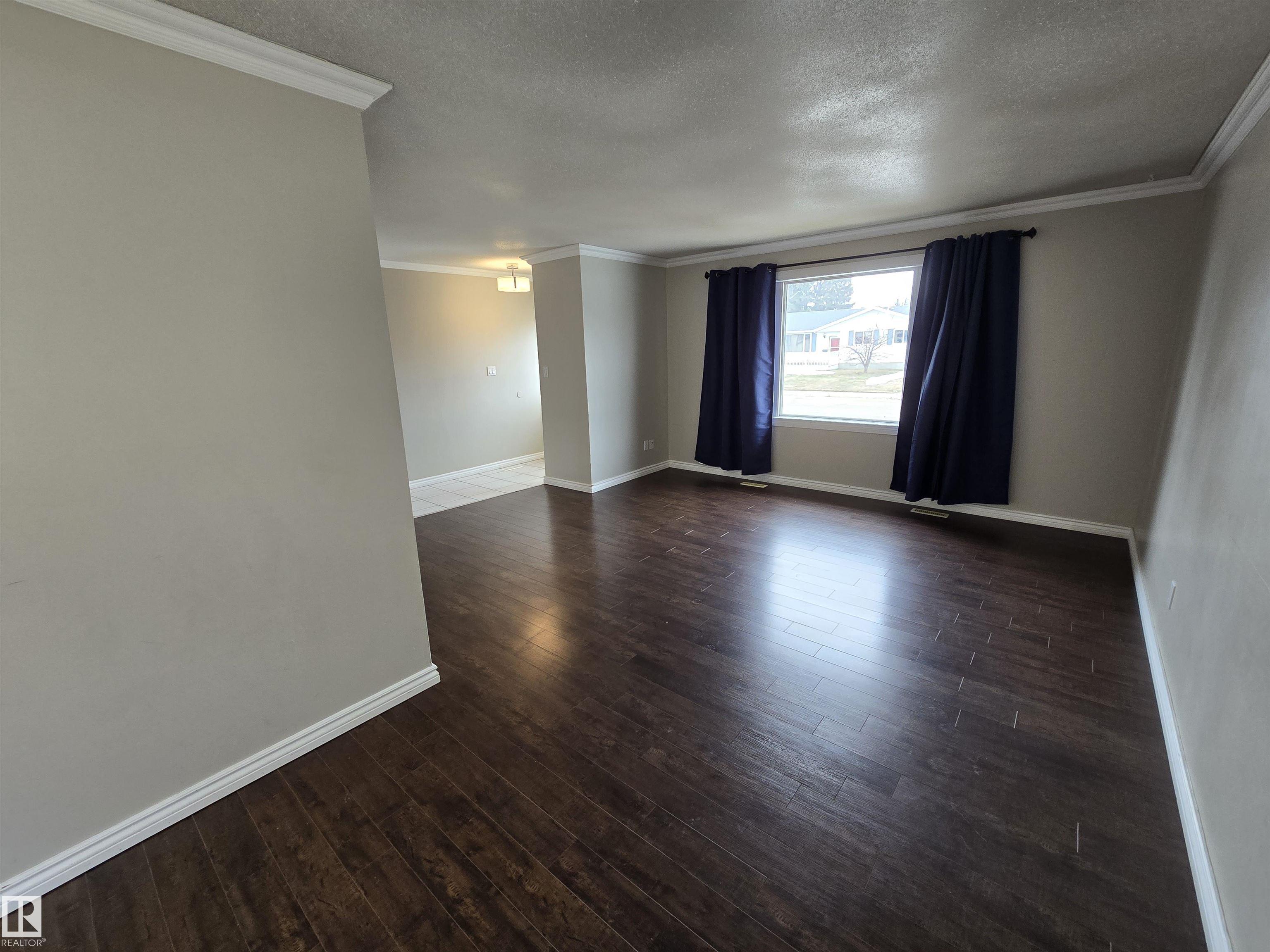 Photo 8 at 9604 98a Street, Morinville