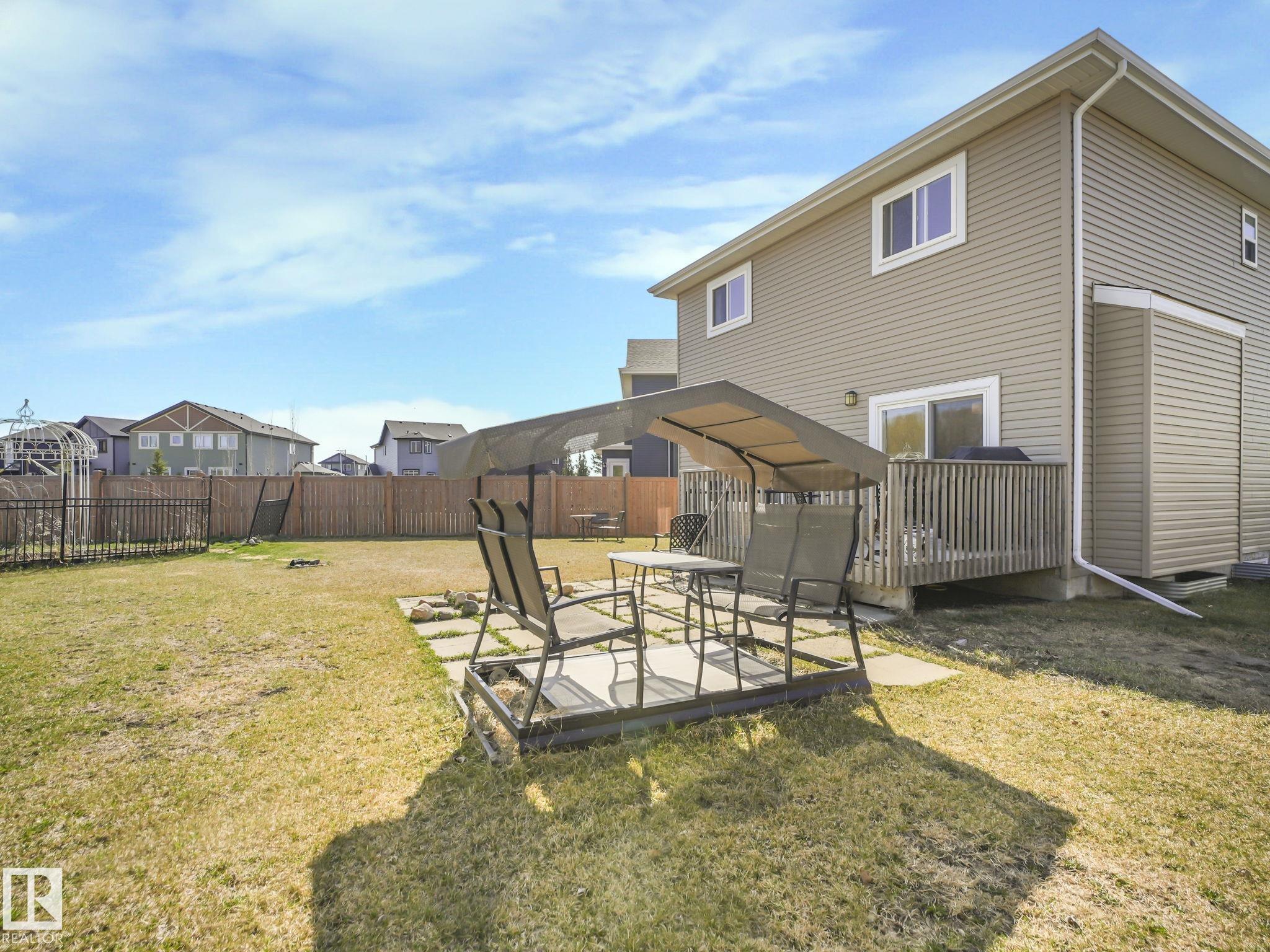 Photo 15 at 3910 49 Avenue, Forest Heights, Beaumont