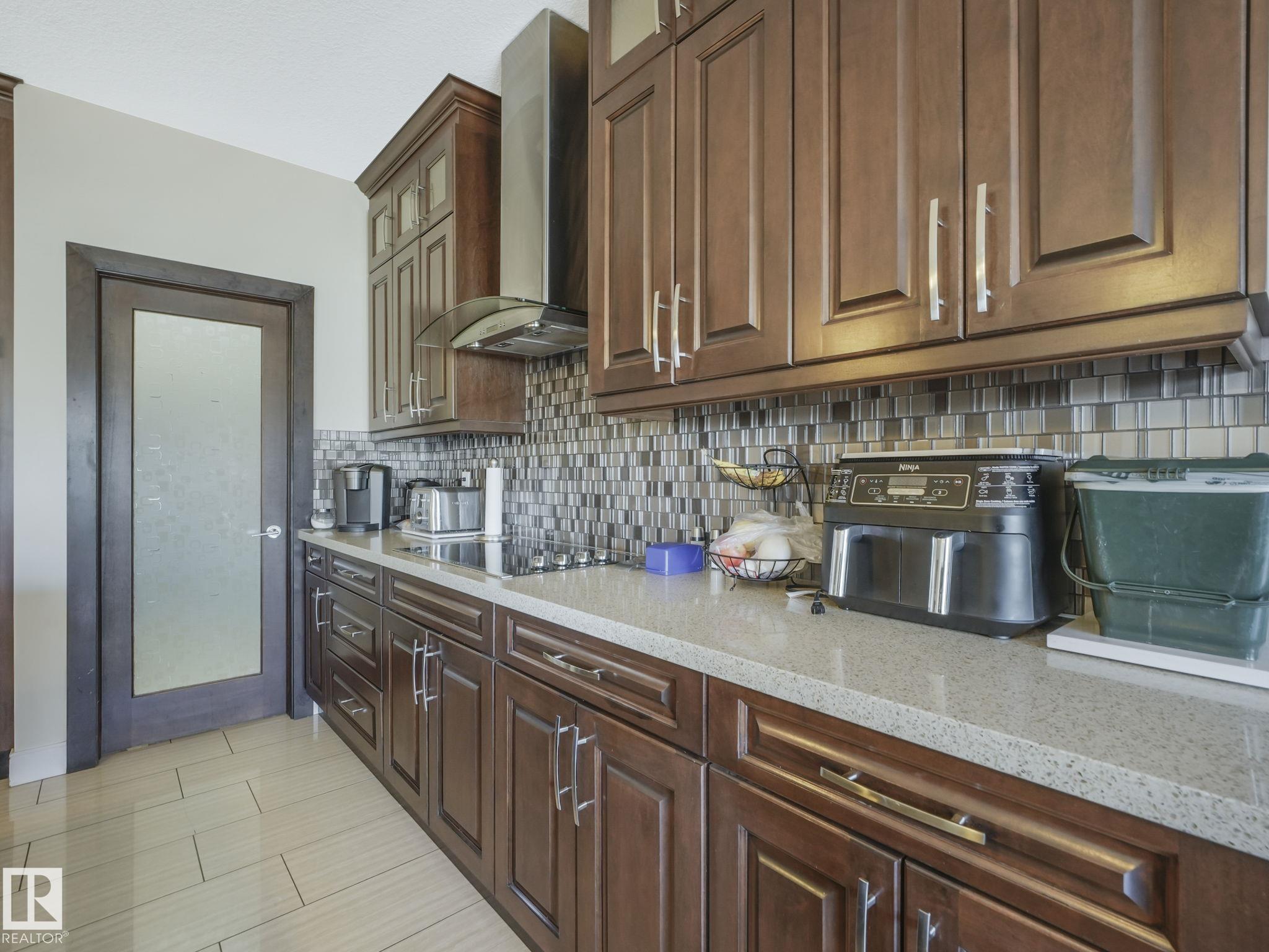 Photo 31 at 3910 49 Avenue, Forest Heights, Beaumont