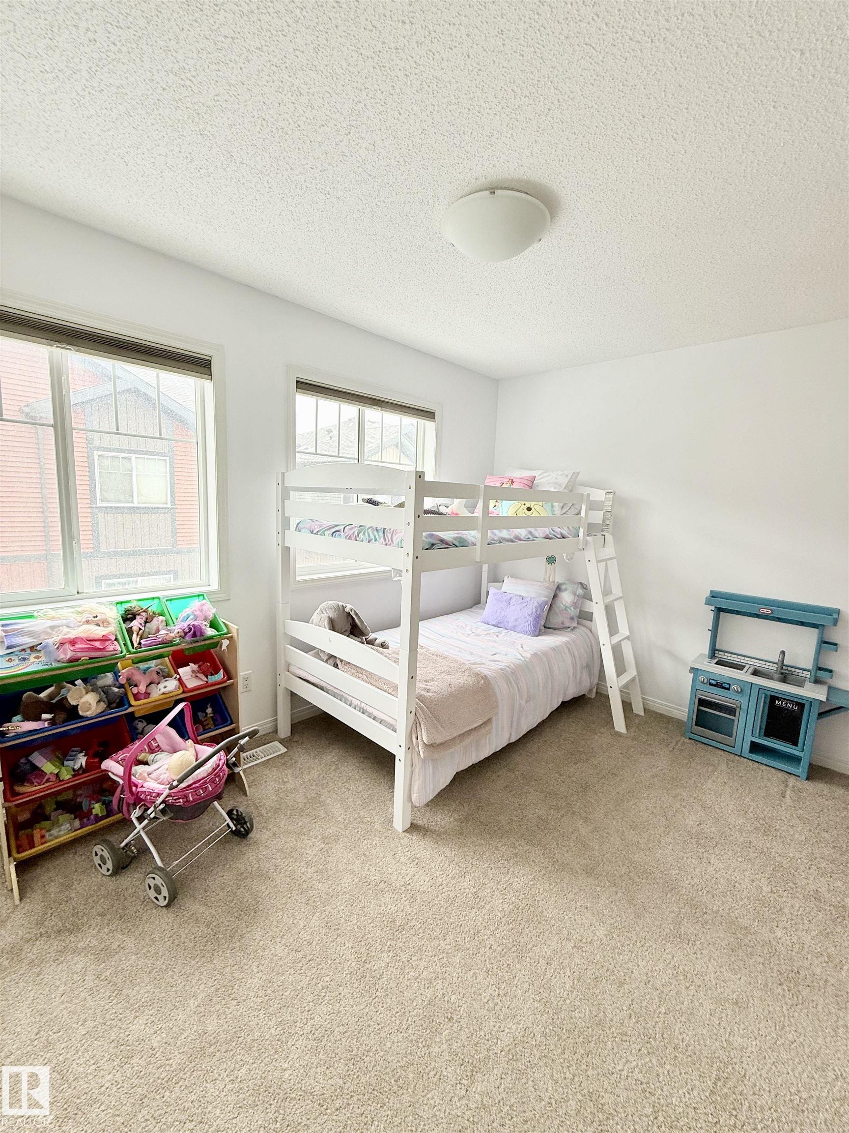 https://zimg.paragon.ice.com/ParagonImages/Property/PM/RAE/225394827/37/0/0/32edd172e56899b19cbbee16814f5610/1/a8dd74aa1fb4f65cce4f73447edd2ed2/225394827-b16e4e93-cf7f-4331-8a24-cb024011d67e.JPG
