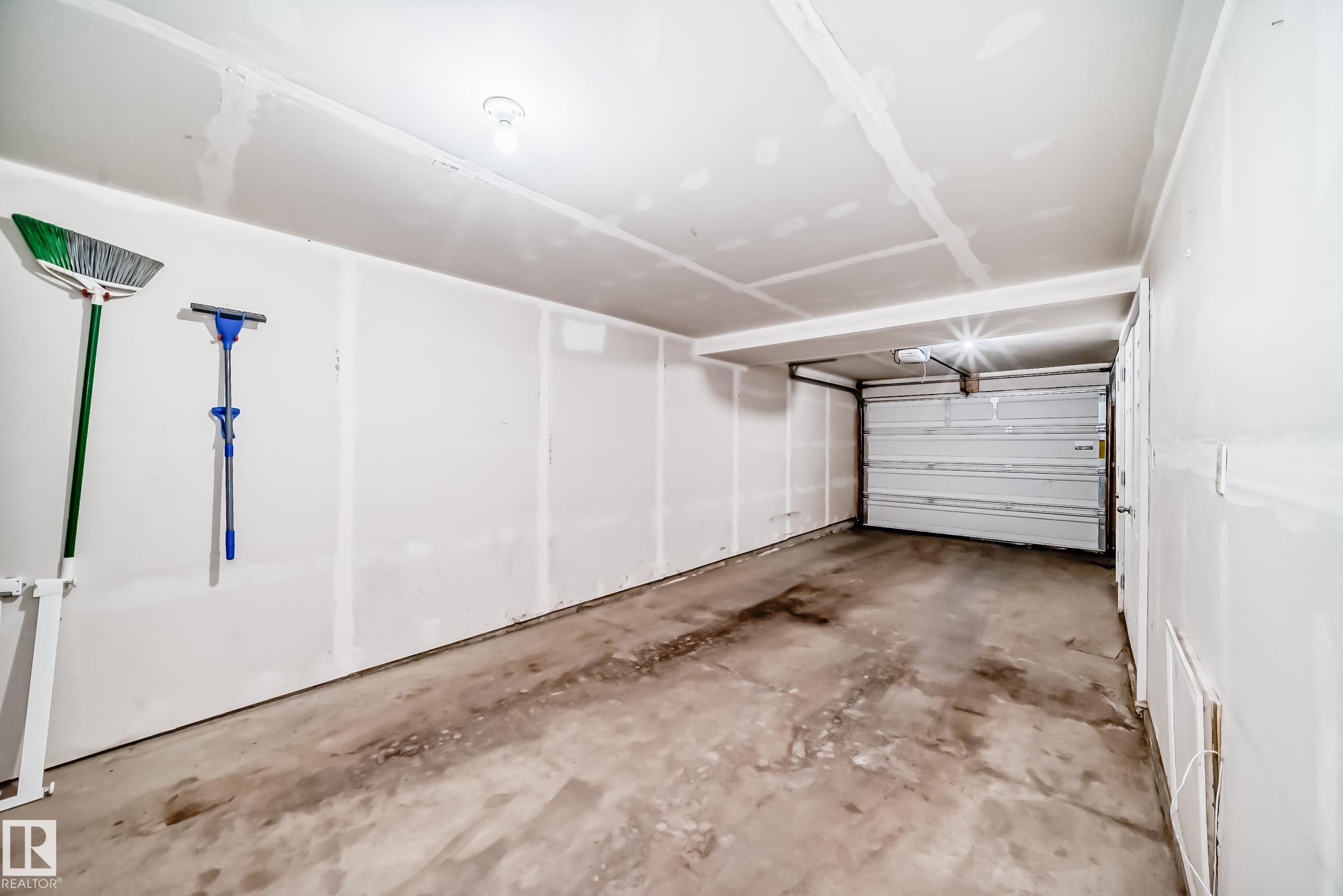 https://zimg.paragon.ice.com/ParagonImages/Property/PM/RAE/225394827/54/0/0/8d554dd59fb268c65537df1abcaeae90/1/a8dd74aa1fb4f65cce4f73447edd2ed2/225394827-a37dffea-4aaa-4bc0-97d9-92a1b904dc62.JPG