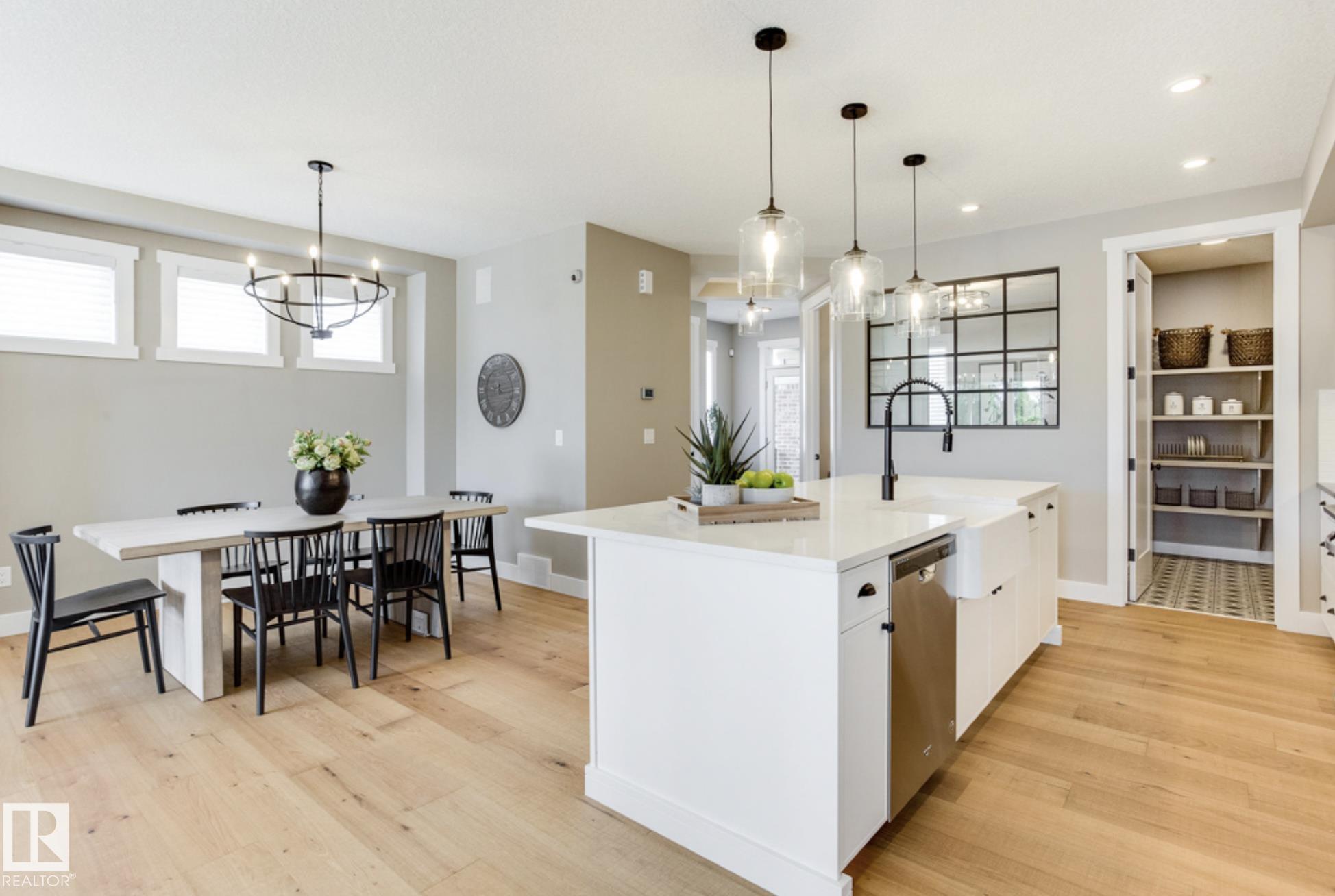 100 Redpoll Wynd, Riverside, St. Albert