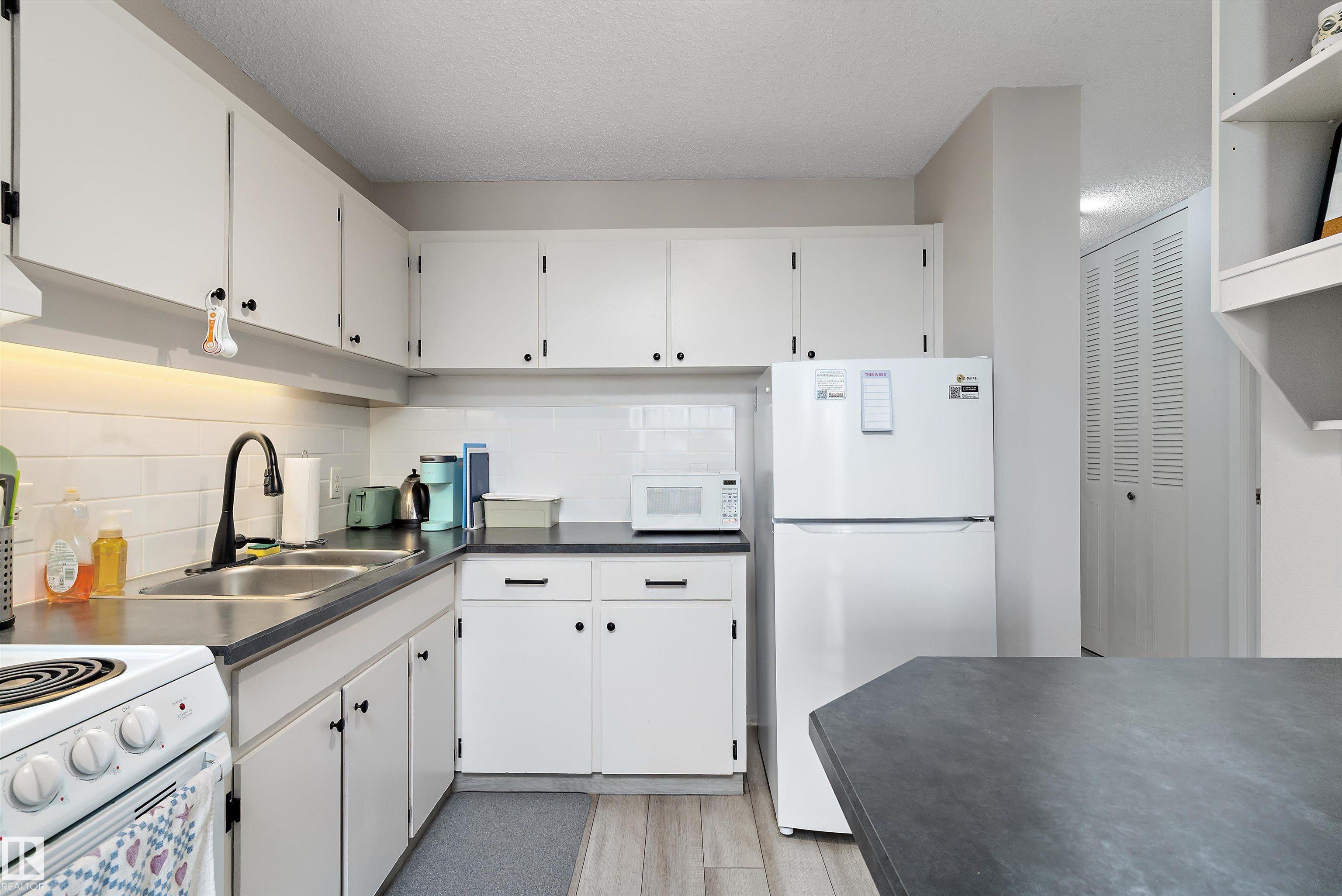 Picture for #1002 12121 Jasper AV NW