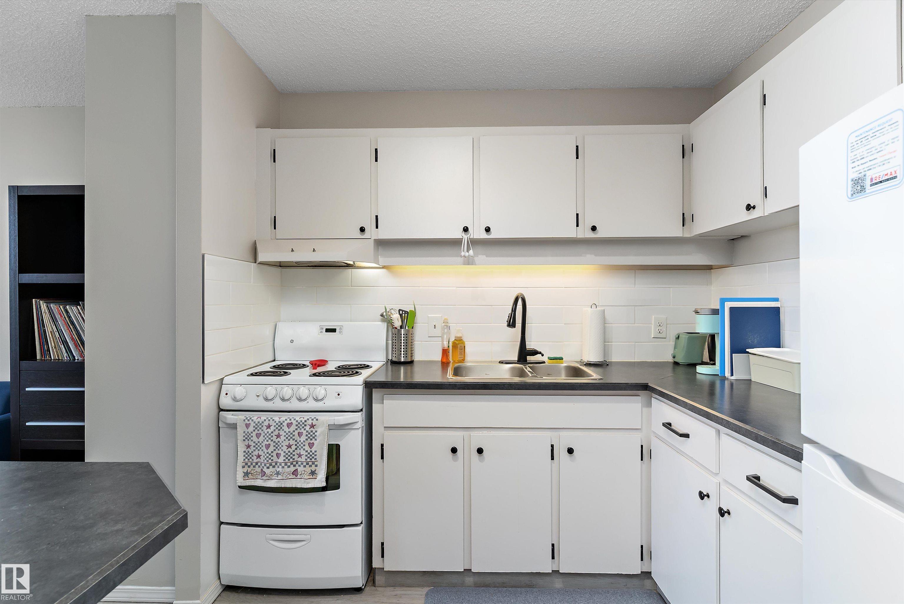 Picture for #1002 12121 Jasper AV NW