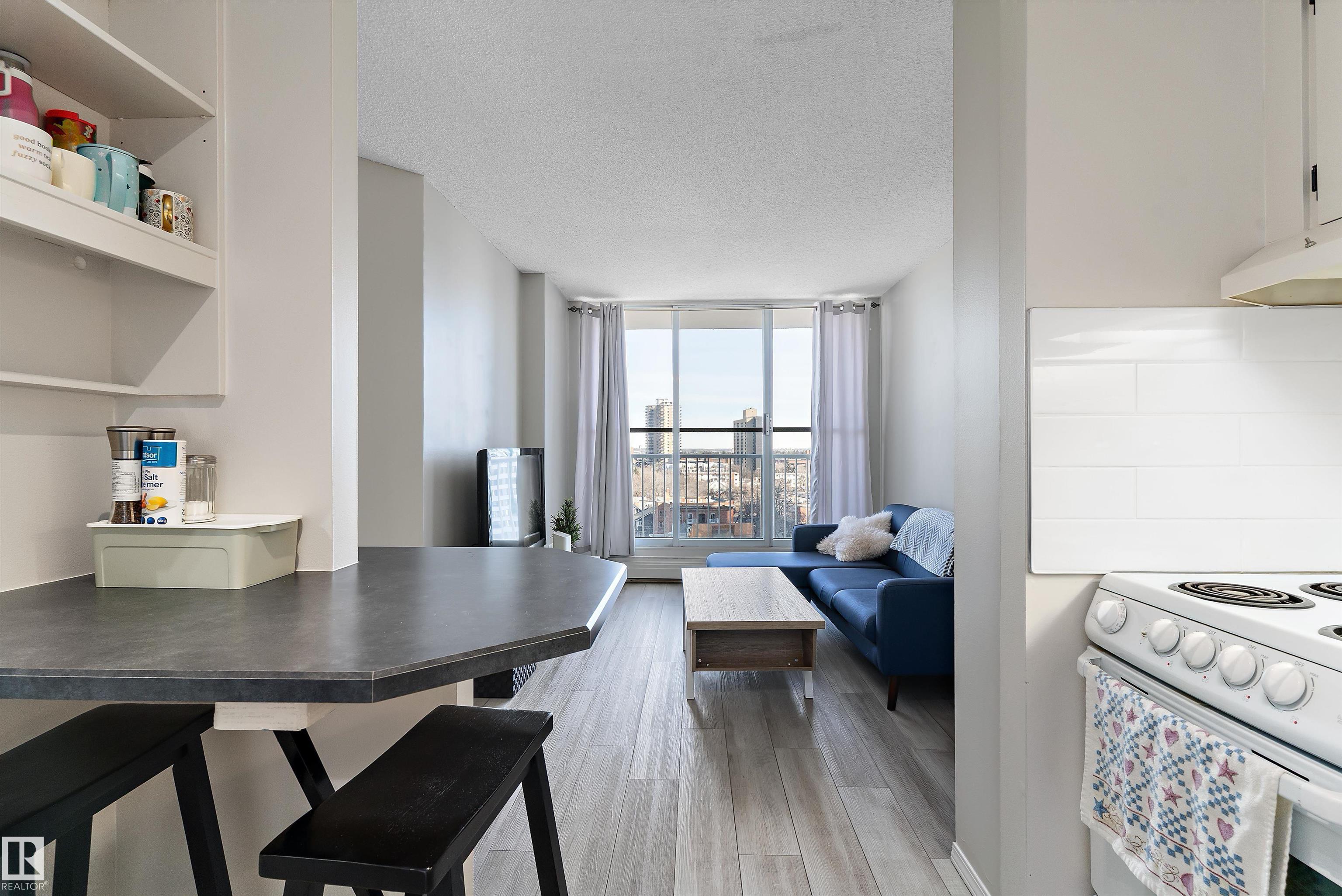 Photo 7 at 1002 - 12121 Jasper Avenue NW, Wîhkwêntôwin, Edmonton