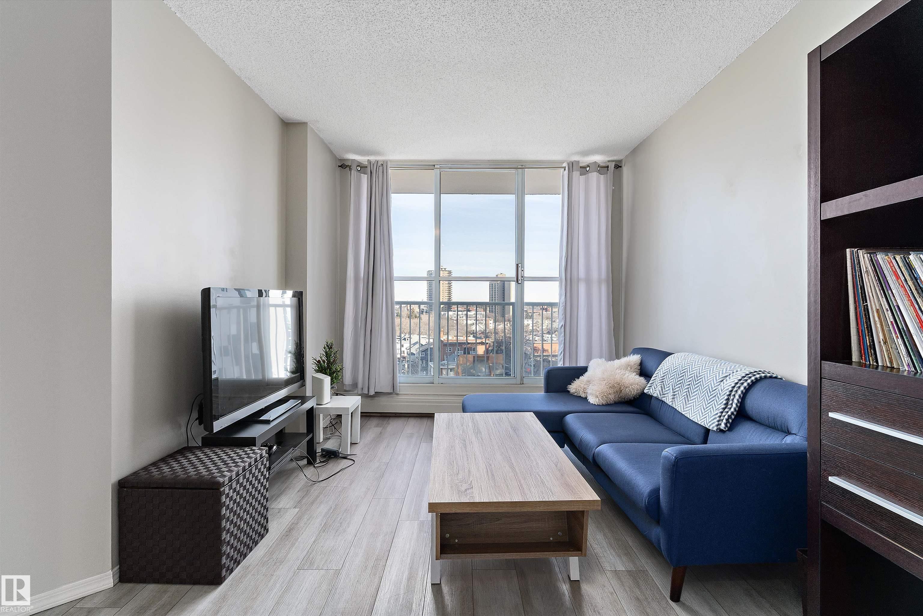 Photo 10 at 1002 - 12121 Jasper Avenue NW, Wîhkwêntôwin, Edmonton