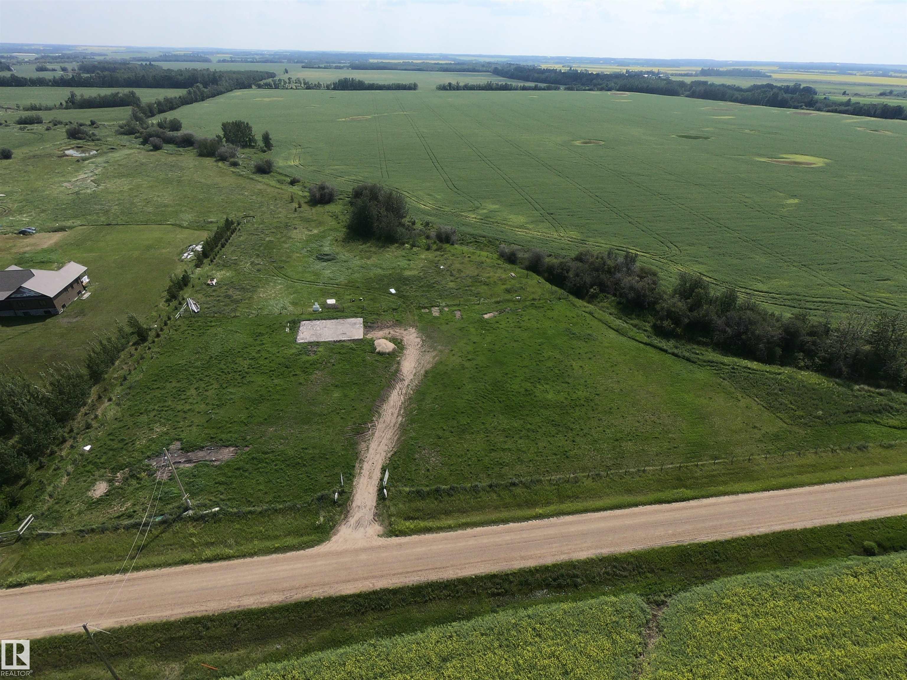 26521 Twp Rd 584 4