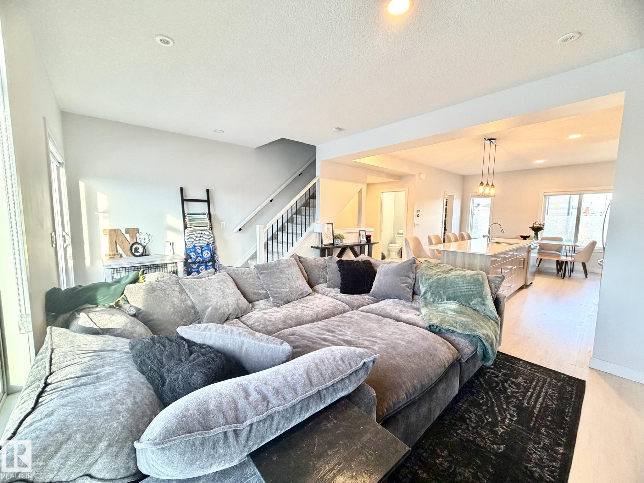 Photo 15 at 2 - 1010 Rabbit Hill Road SW, Glenridding Heights, Edmonton