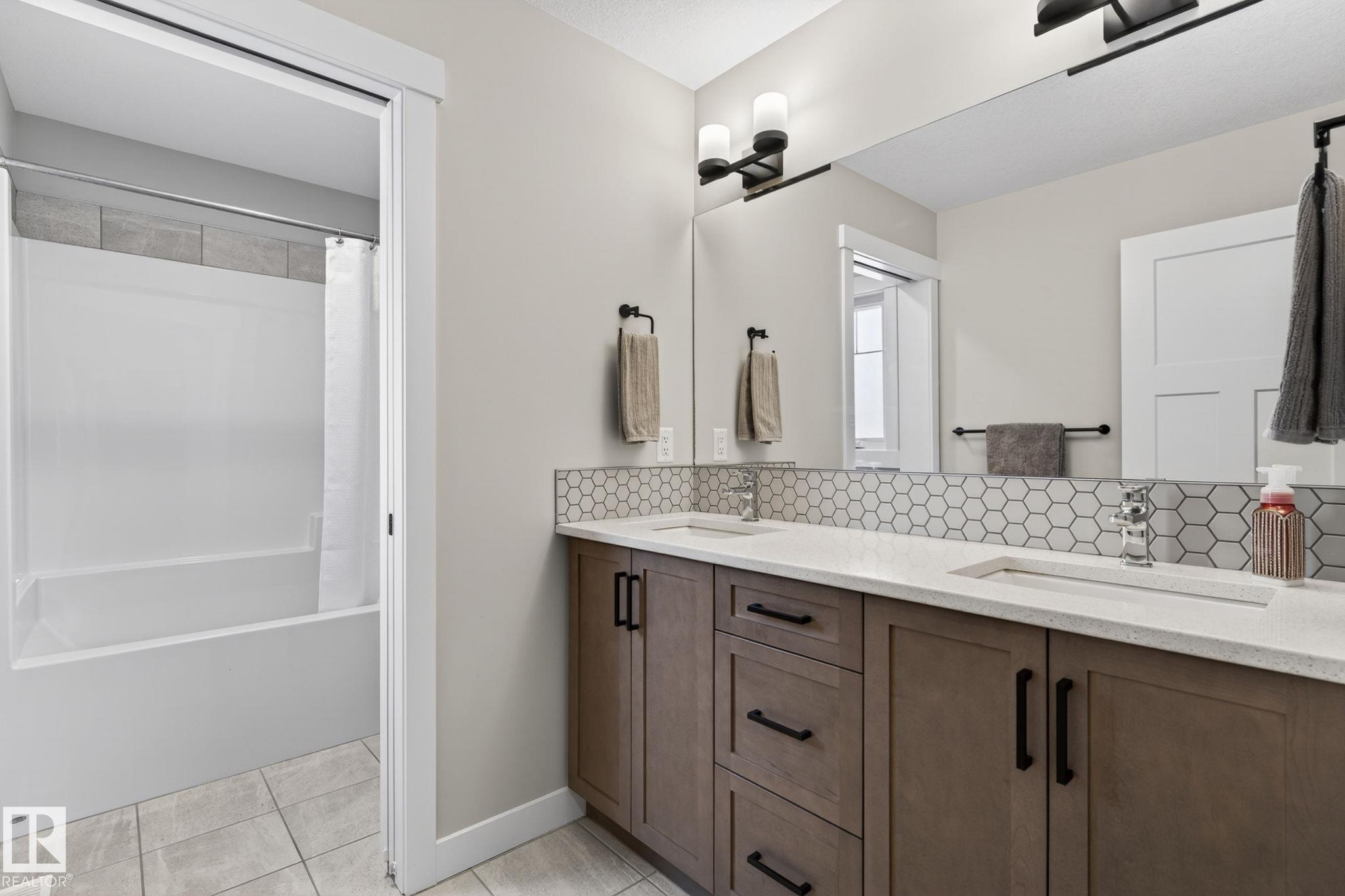 https://zimg.paragon.ice.com/ParagonImages/Property/PM/RAE/225394984/39/0/0/98f49b3eab1926ab2850319866fee979/1/f4a26426f8d30d91b6a310864796f5e5/225394984-fa92fd00-07cf-4687-959a-6cf724bb98f9.JPG