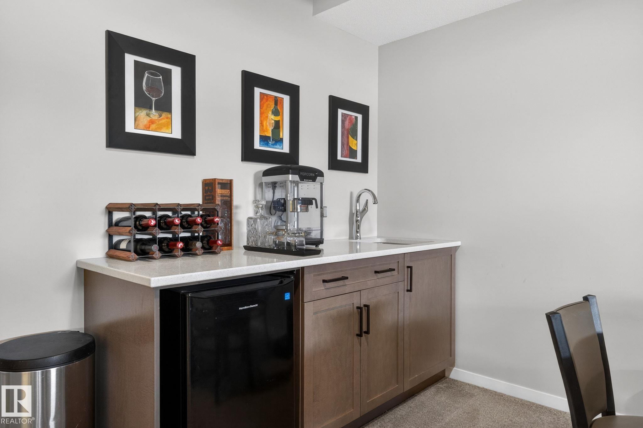 https://zimg.paragon.ice.com/ParagonImages/Property/PM/RAE/225394984/44/0/0/63d2b1f78e811349b3d19b2e65858b57/1/f4a26426f8d30d91b6a310864796f5e5/225394984-6e69b0cc-0d83-41fb-a6dc-4be76253e4bc.JPG