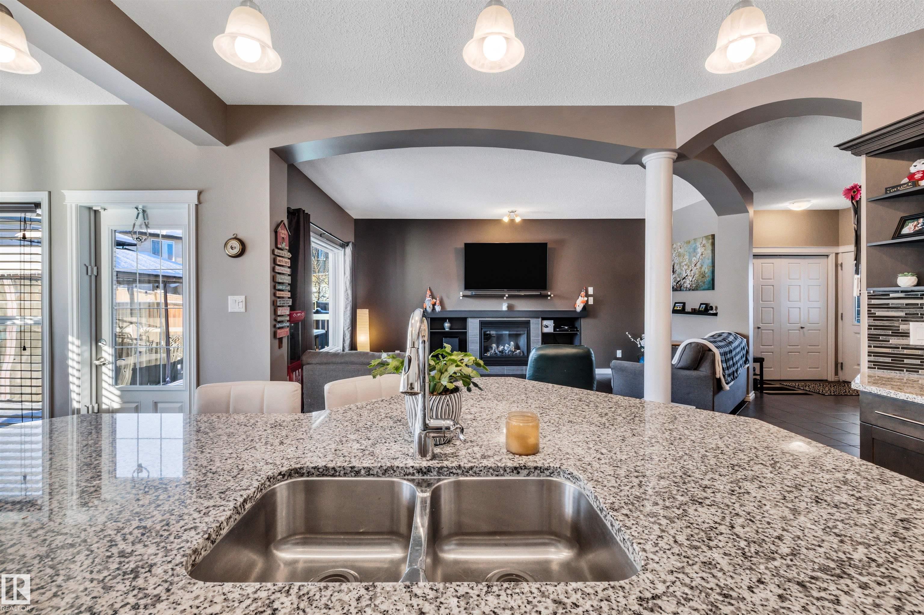 Photo 14 at 1539 Chapman Way SW, Chappelle Area, Edmonton