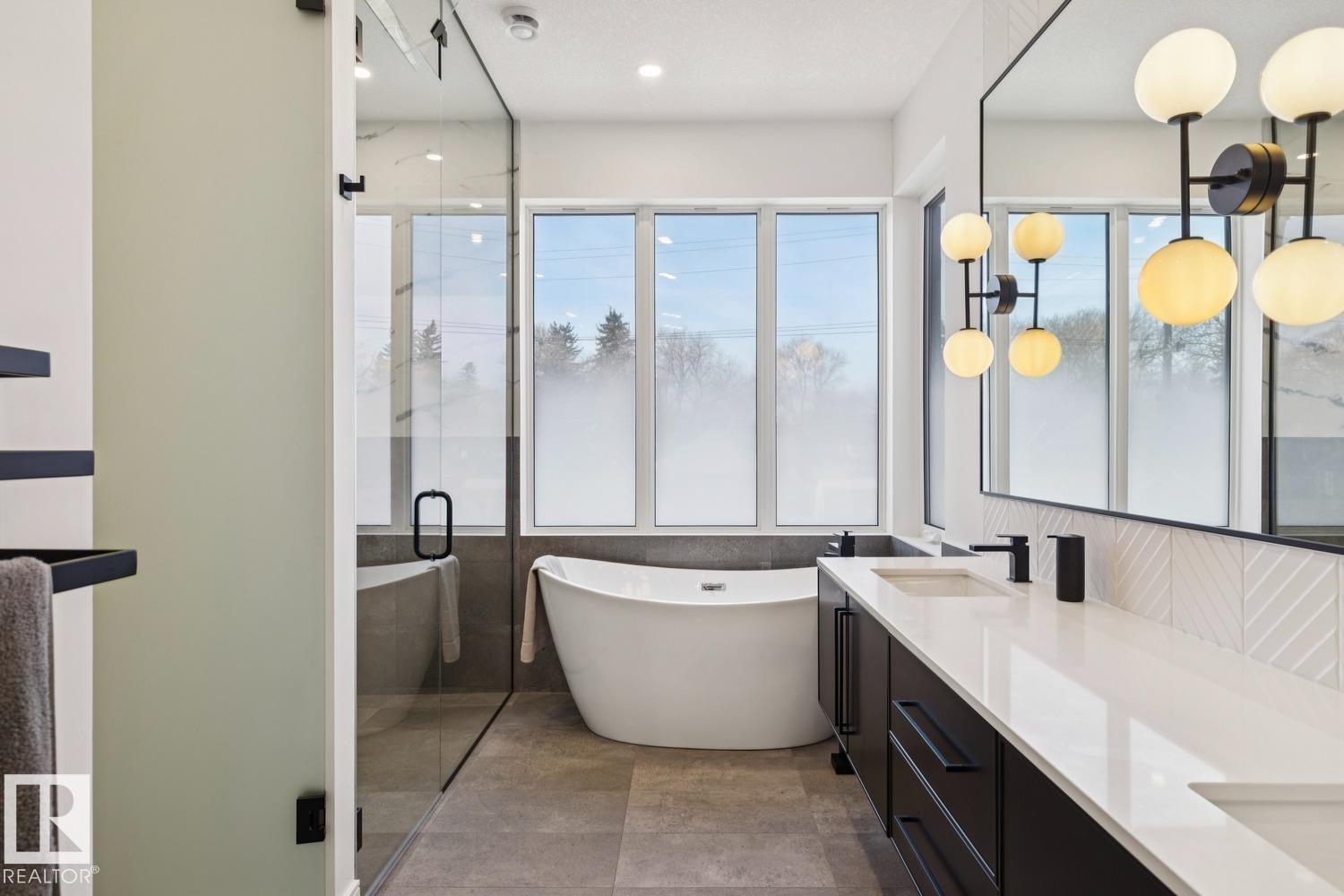 Photo 32 at 11146 62 Street NW, Highlands, Edmonton