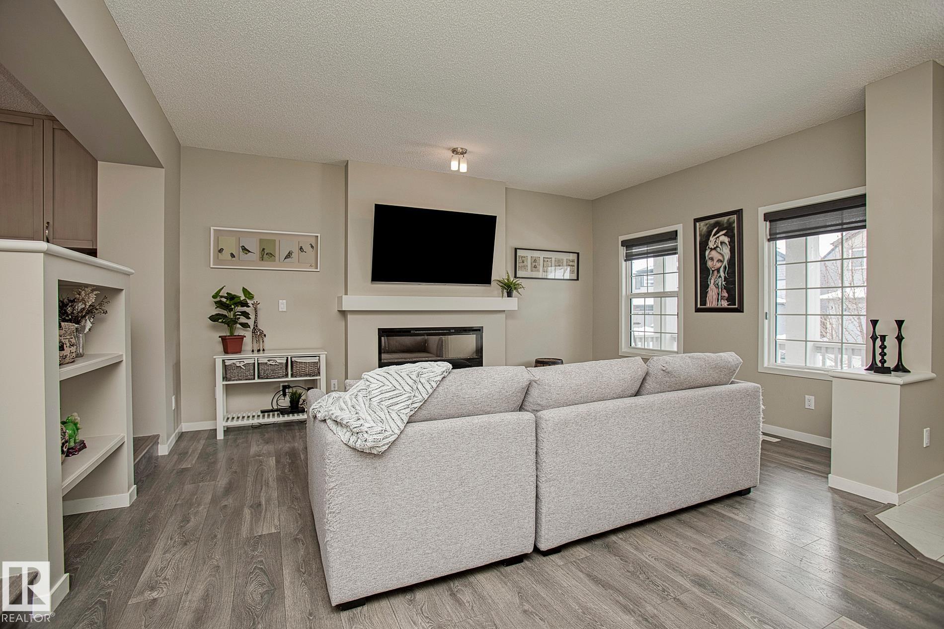 Picture for 7718 EIFERT CR NW