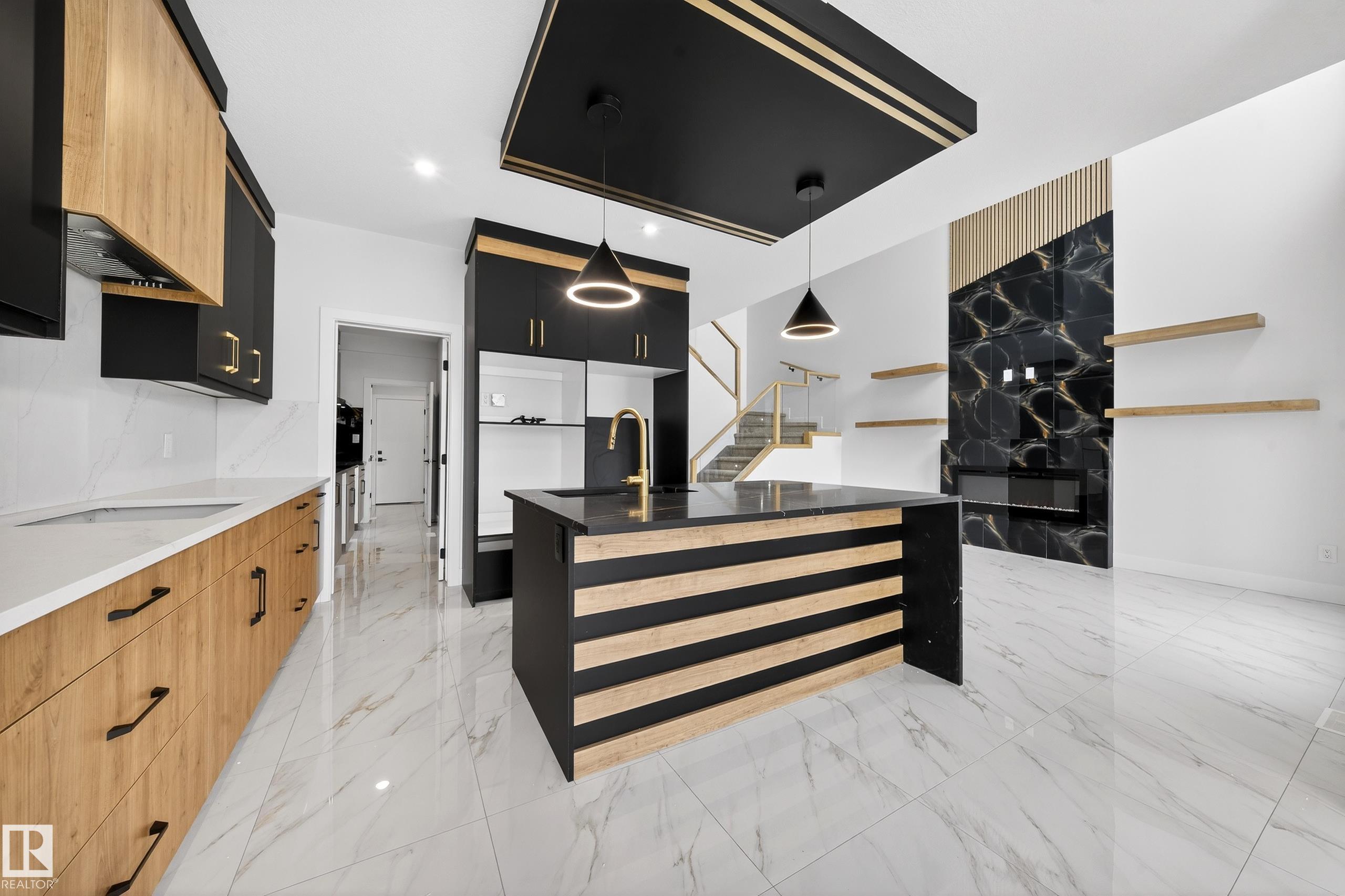 115 28 Street SW, Alces, Edmonton