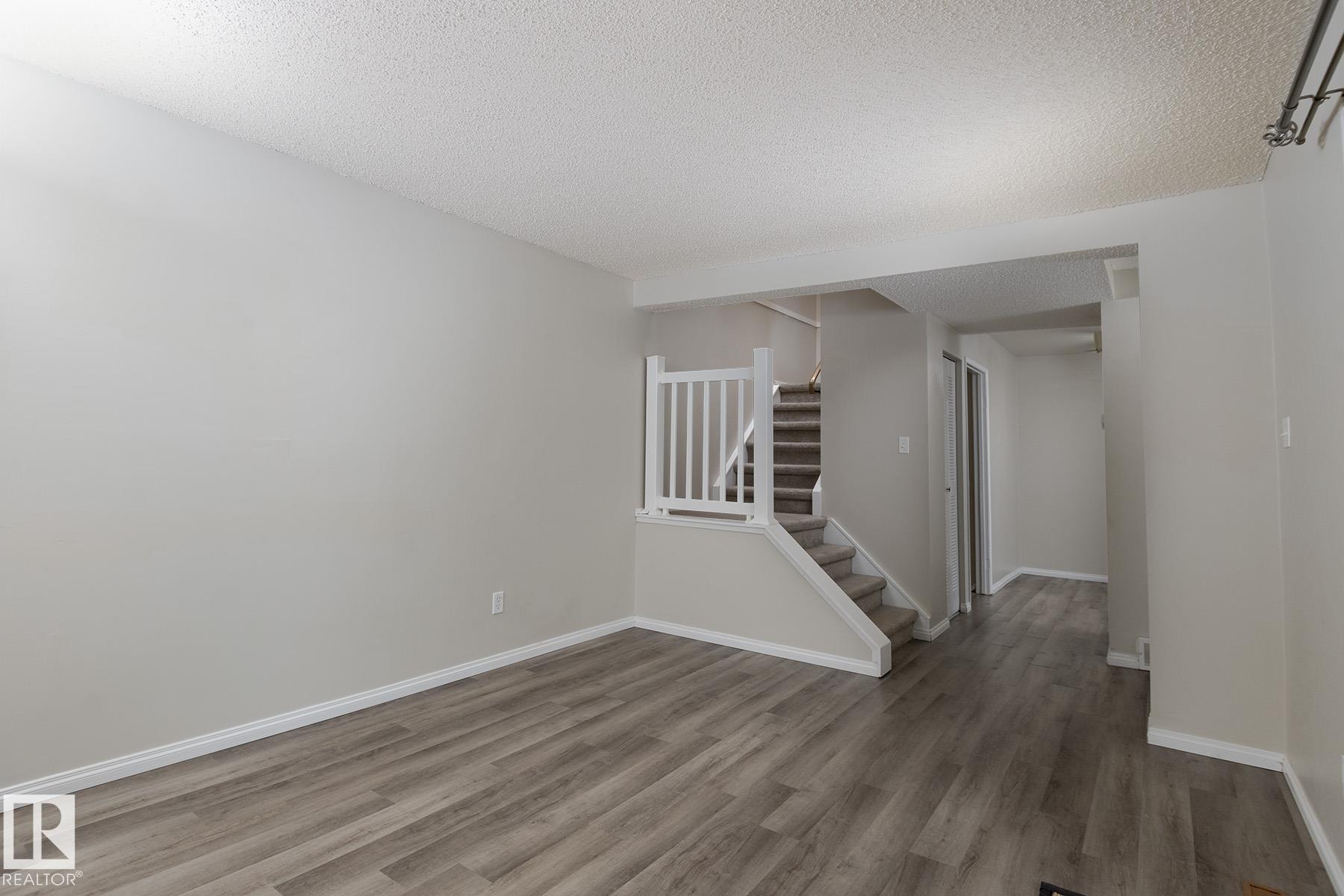 Photo 13 at 37 Woodvale Village NW, Greenview, Edmonton