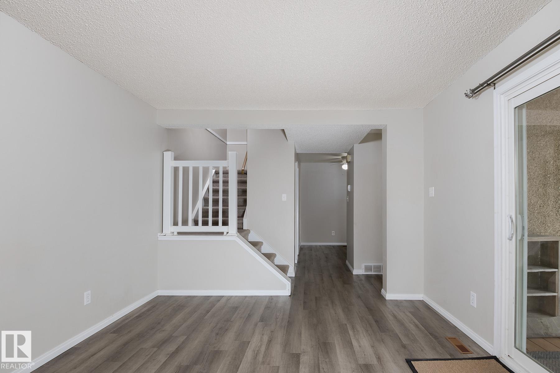 Photo 14 at 37 Woodvale Village NW, Greenview, Edmonton