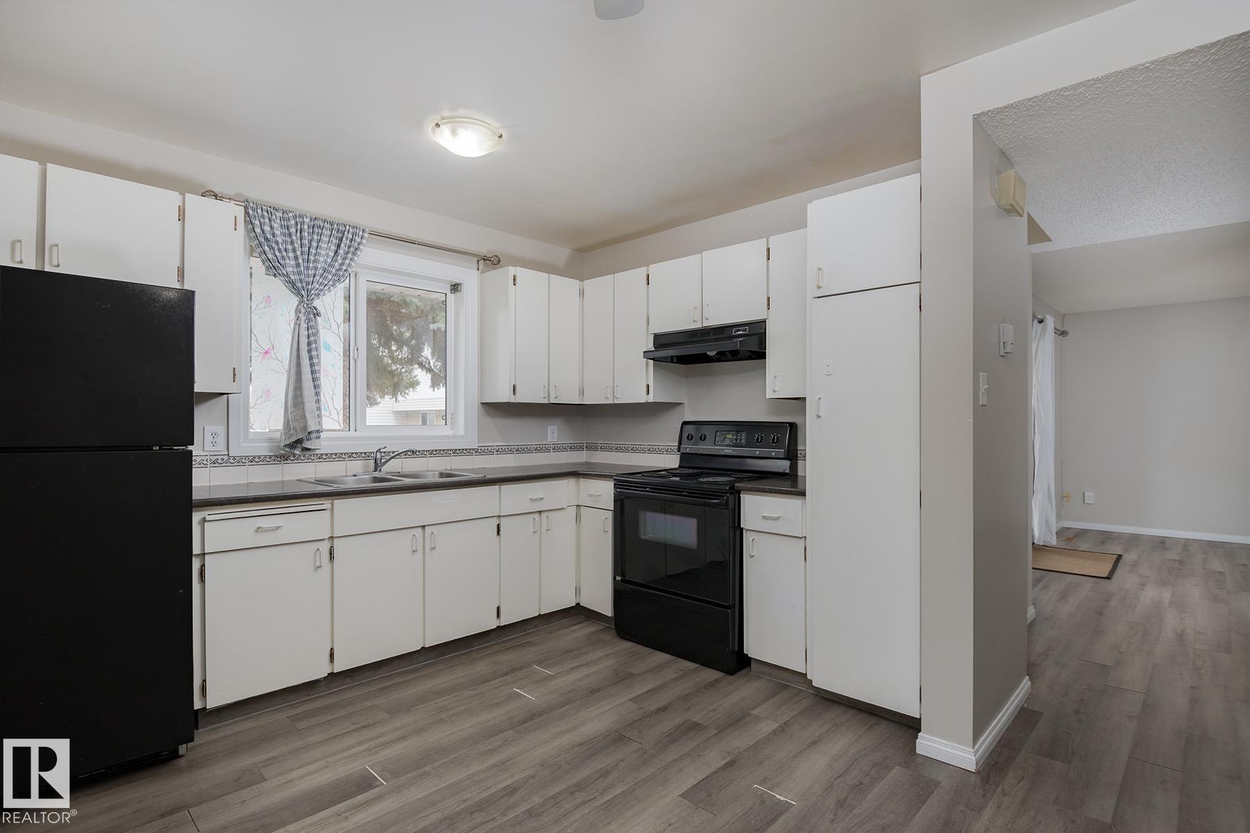 Photo 16 at 37 Woodvale Village NW, Greenview, Edmonton