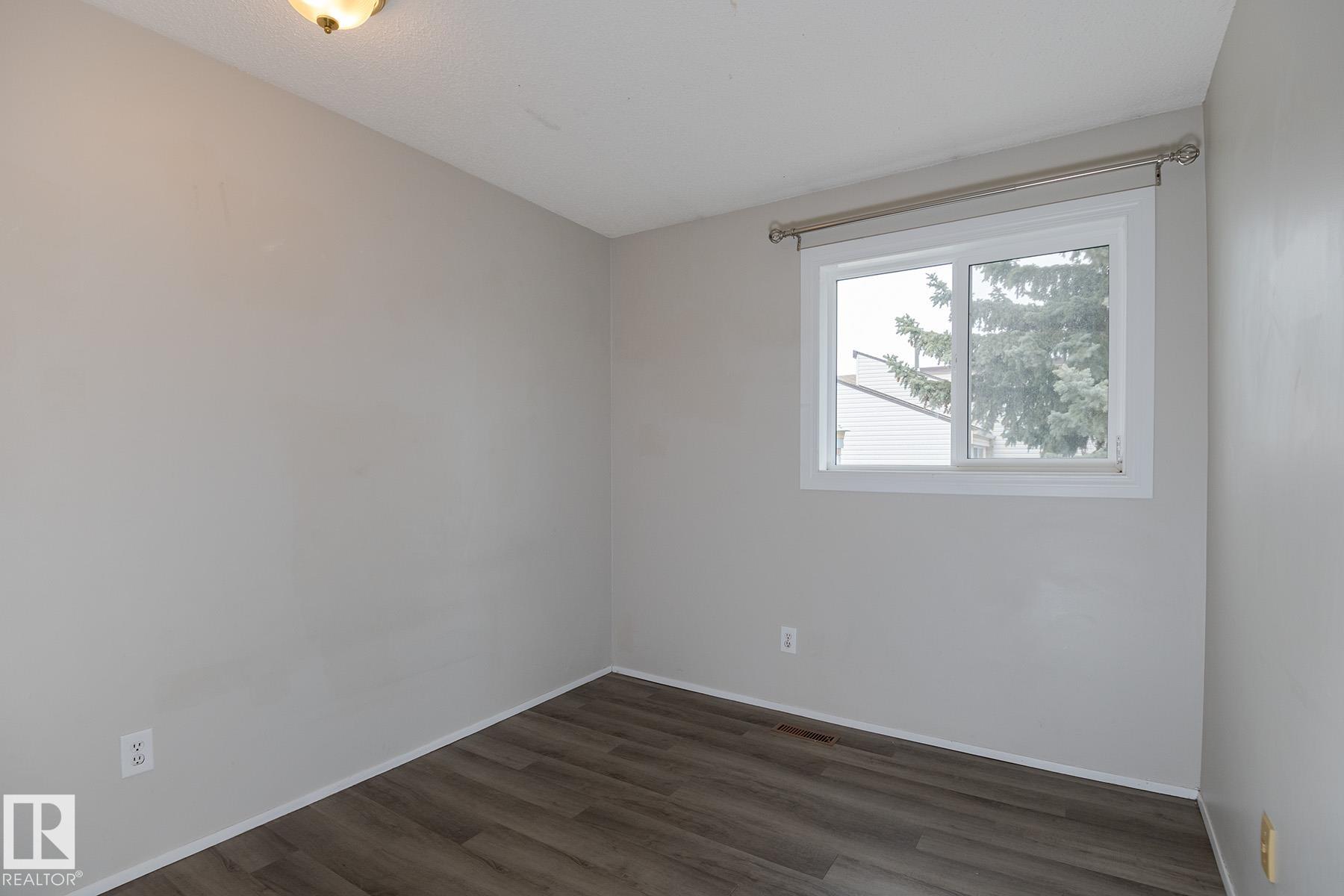 https://zimg.paragon.ice.com/ParagonImages/Property/PM/RAE/225395104/22/0/0/689ff3c1efab8cbad87cb35511fa90be/1/a8cf1a742d7b948840847277ee0dc57f/225395104-4958c7d8-e6f4-43d1-a896-ff49a8ee6c2f.JPG