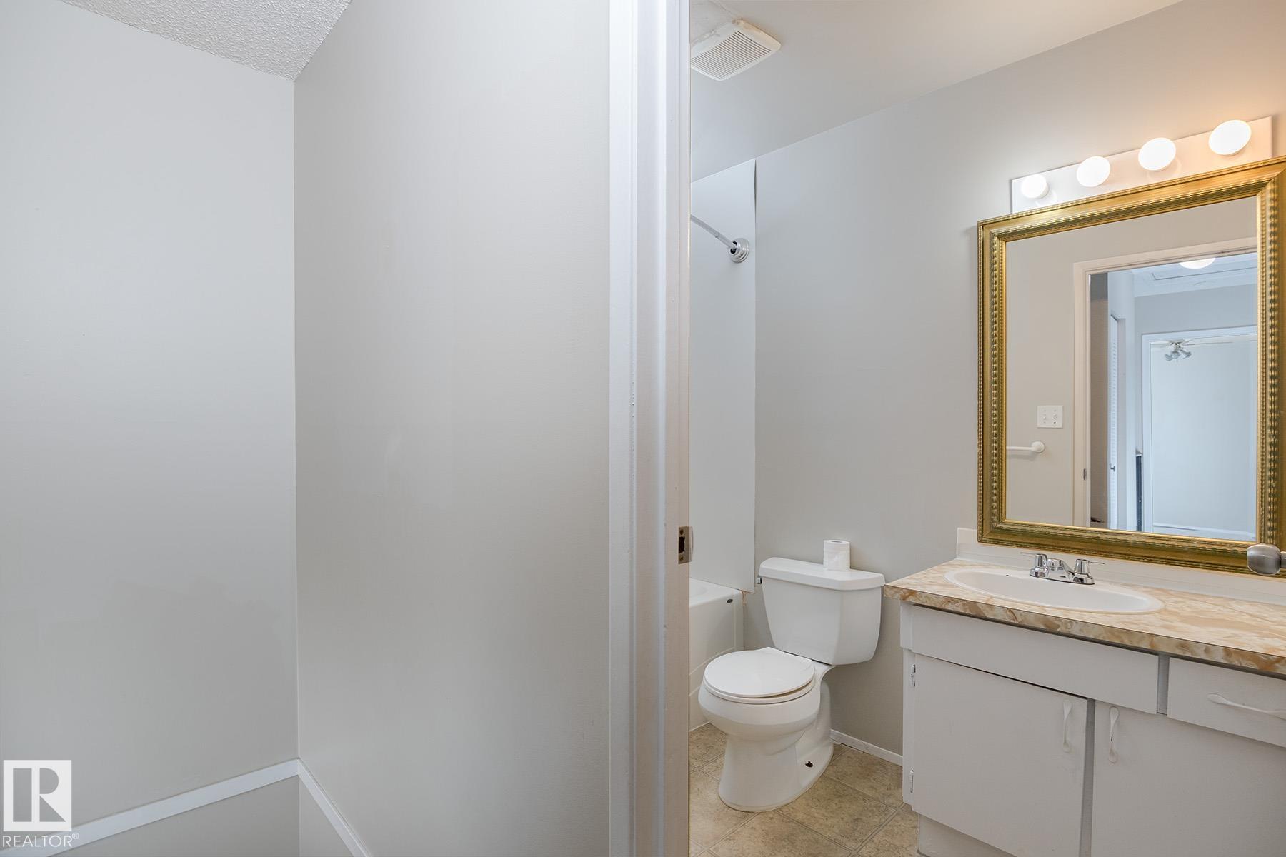 Photo 26 at 37 Woodvale Village NW, Greenview, Edmonton