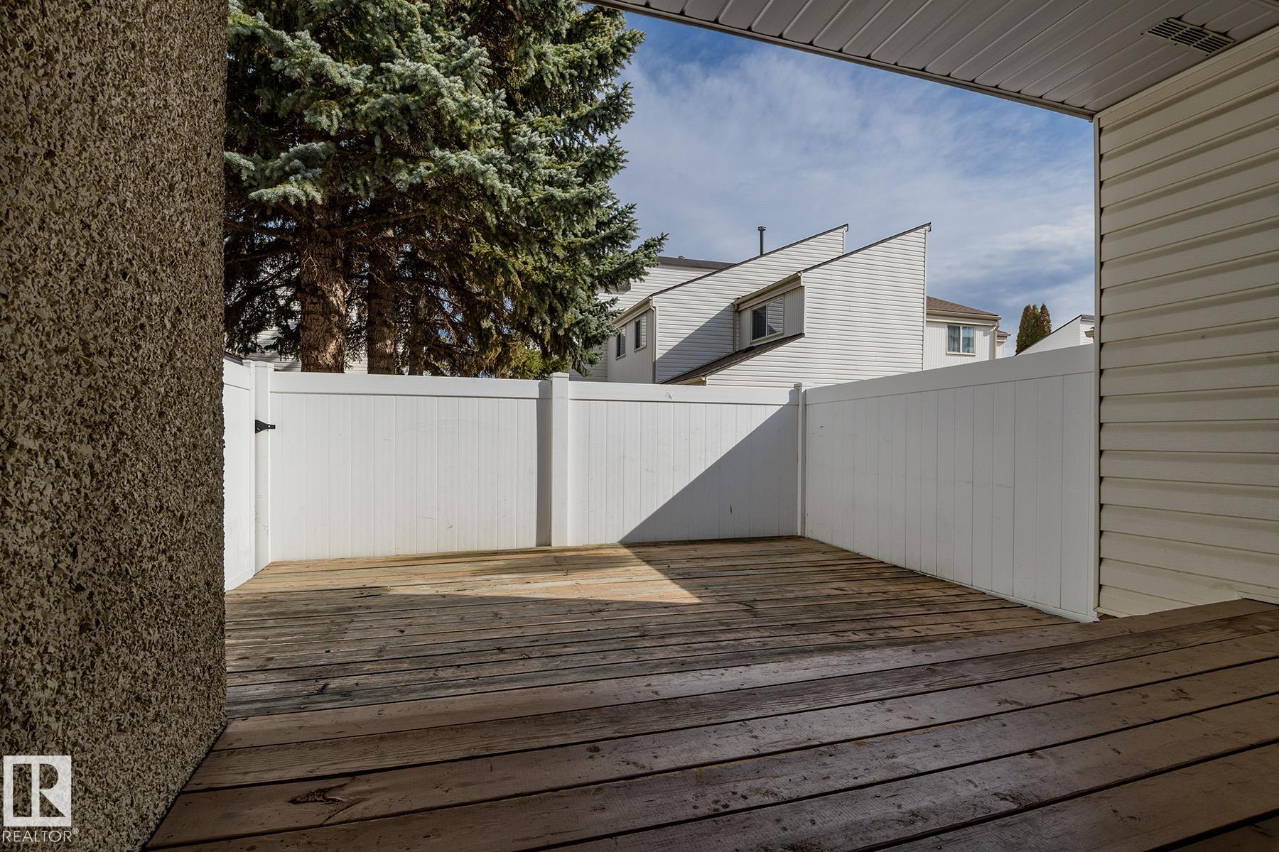 Picture for 37 WOODVALE VG NW