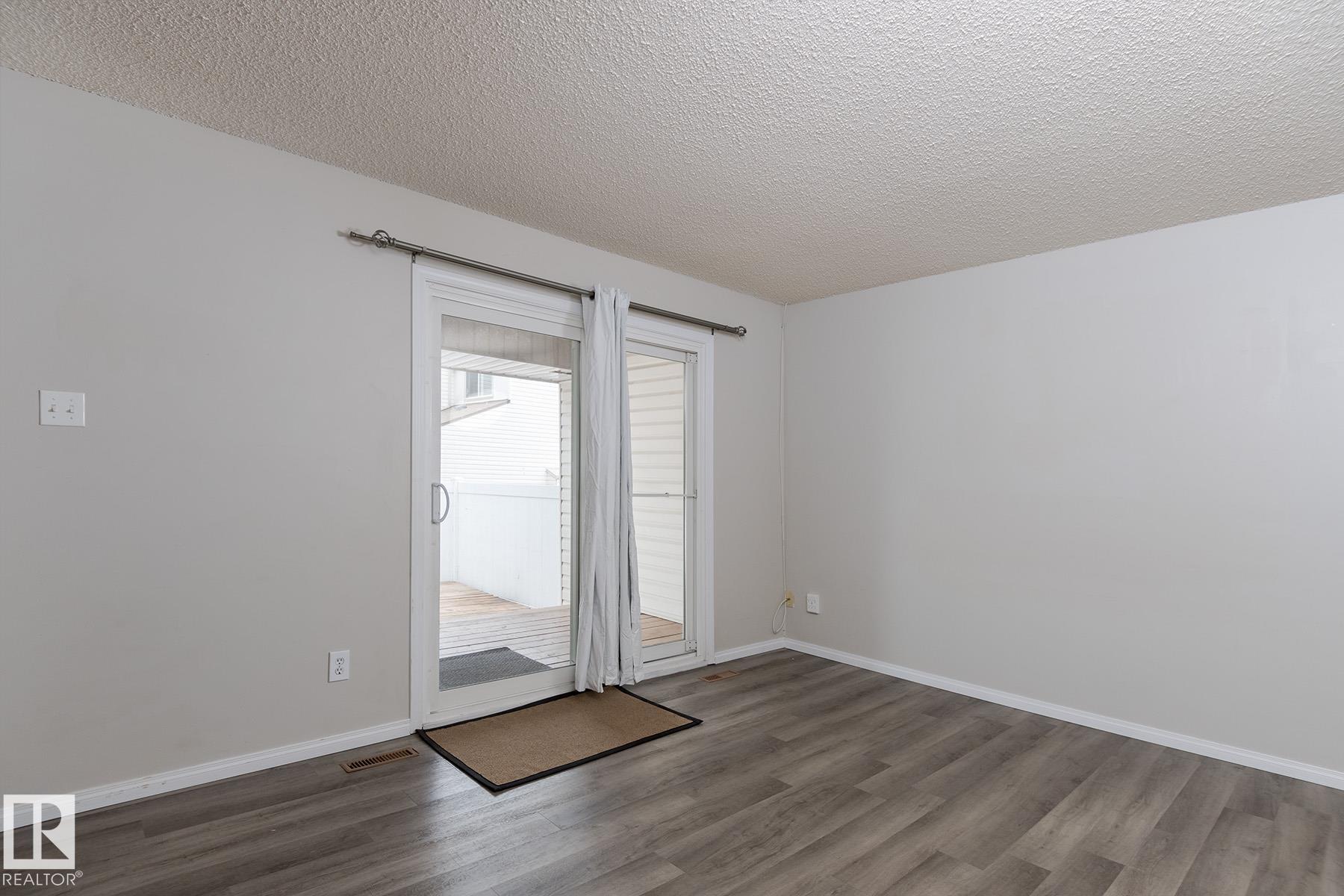 Photo 10 at 37 Woodvale Village NW, Greenview, Edmonton