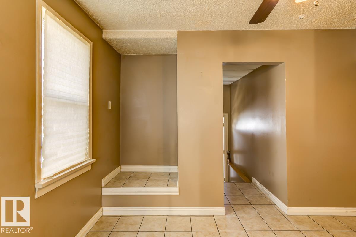 Photo 12 at 6015 106 Street NW, Pleasantview, Edmonton